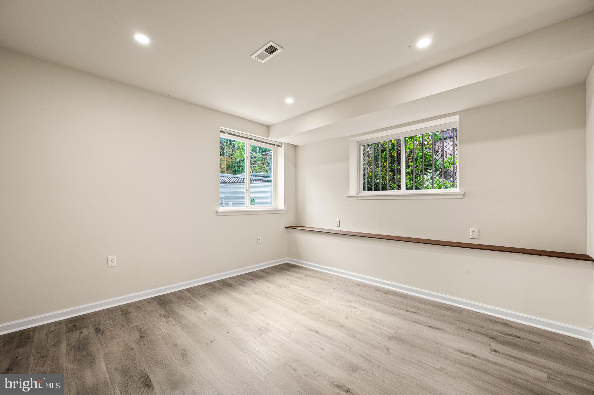 WEST PHILADELPHIA - Residential