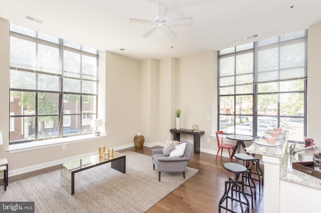 ART MUSEUM AREA - Residential Lease