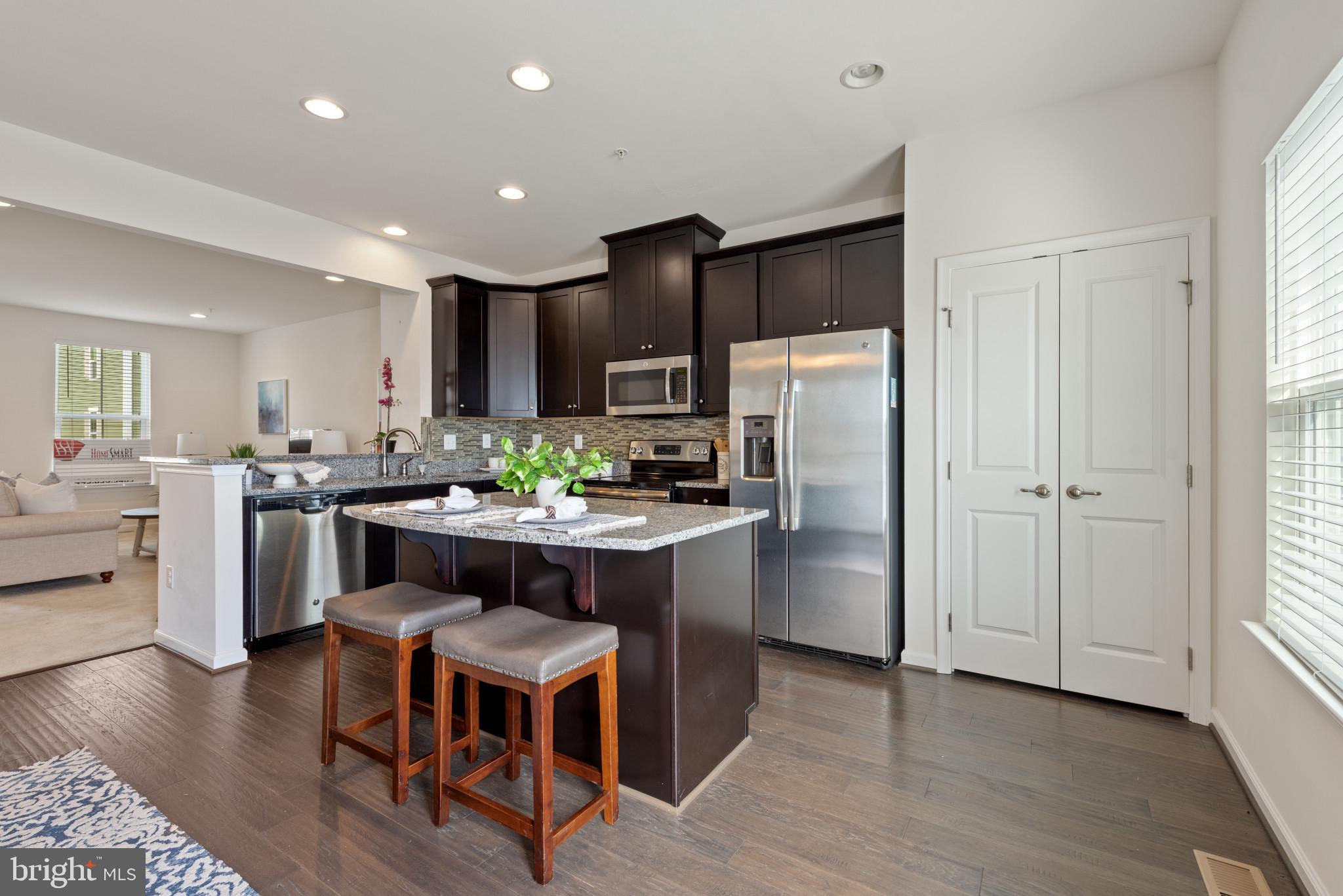 SHELTERED HARBOR - Residential