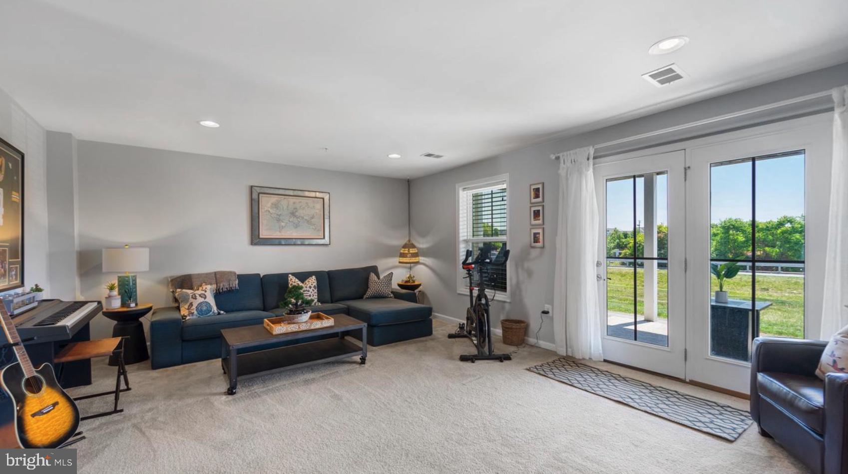 SHELTERED HARBOR - Residential