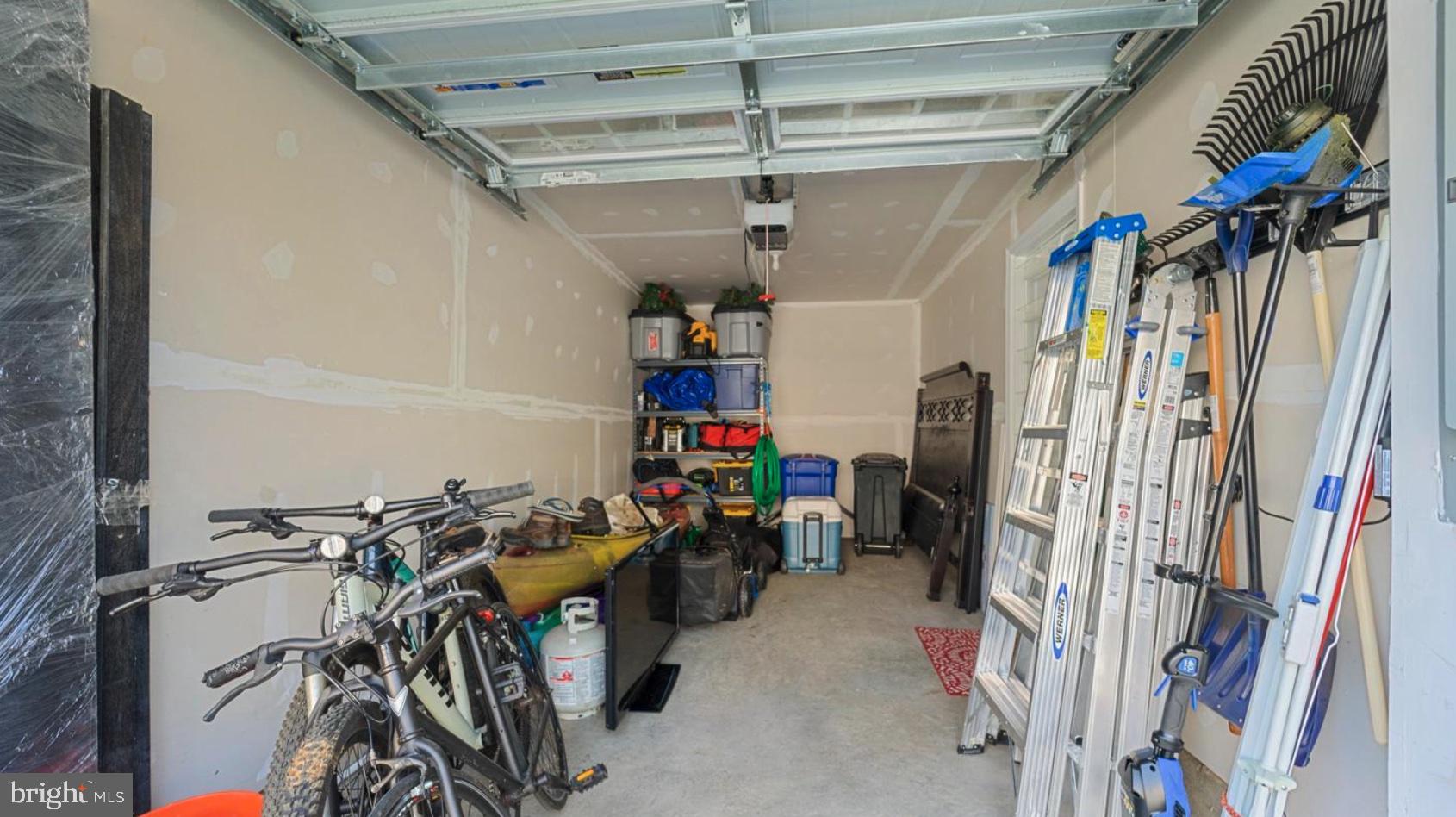 SHELTERED HARBOR - Residential