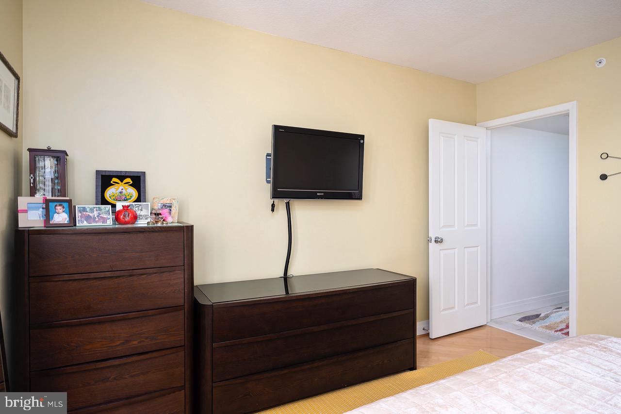 INNER HARBOR - Residential Lease