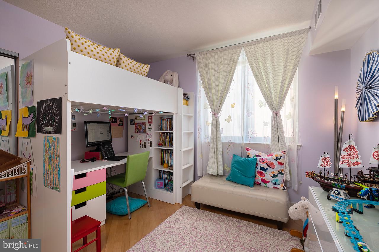 INNER HARBOR - Residential Lease