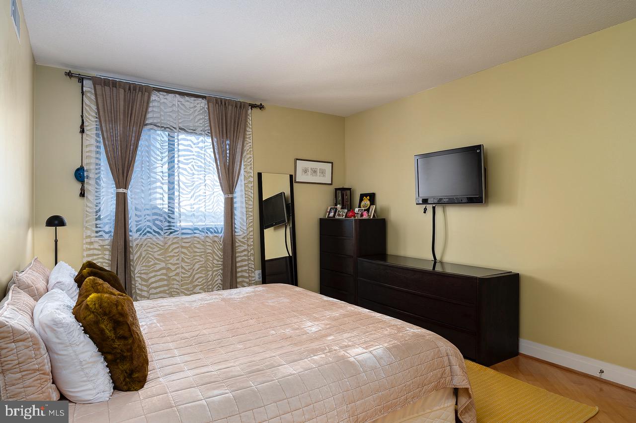 INNER HARBOR - Residential Lease