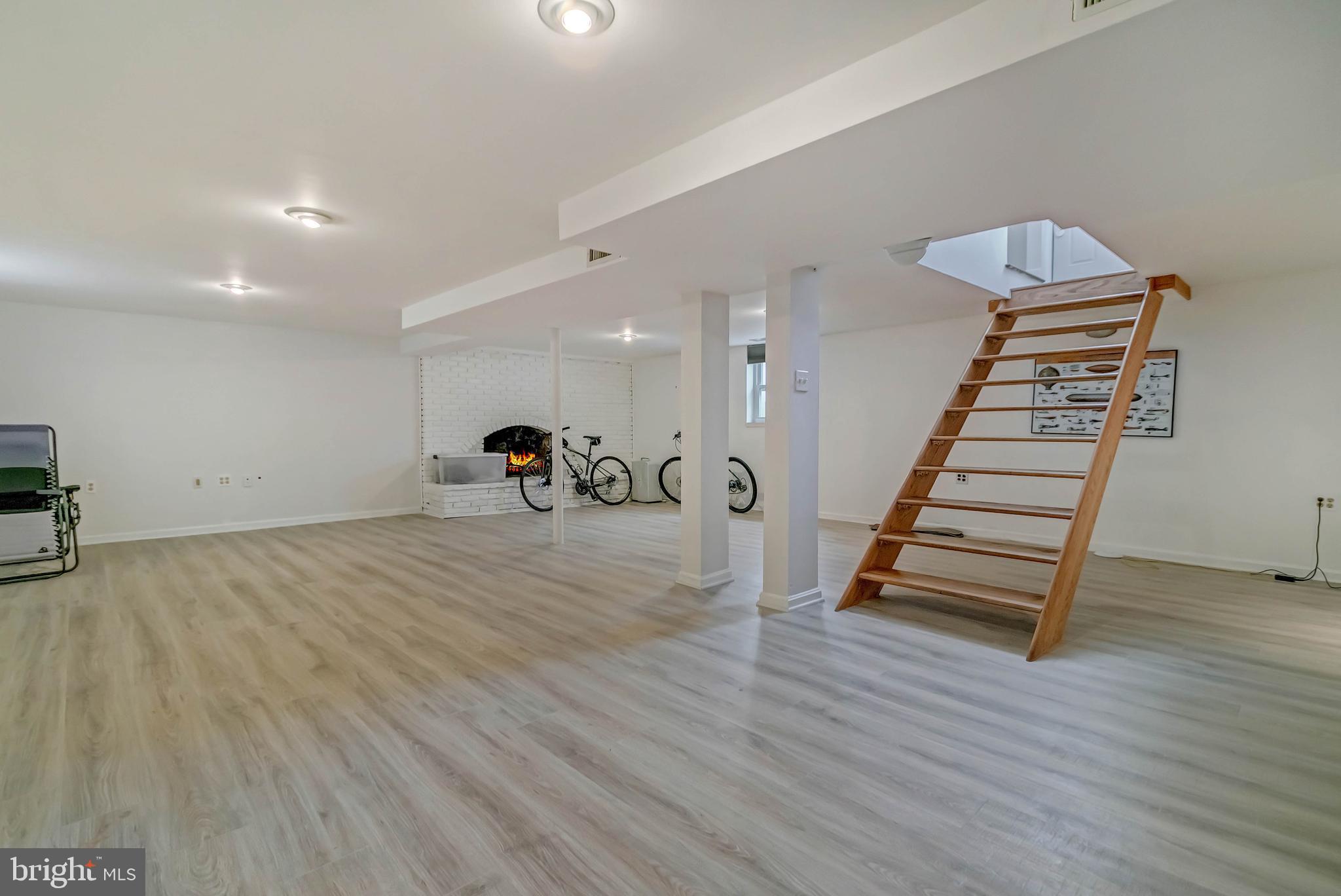 RANDOLPH HILLS - Residential Lease