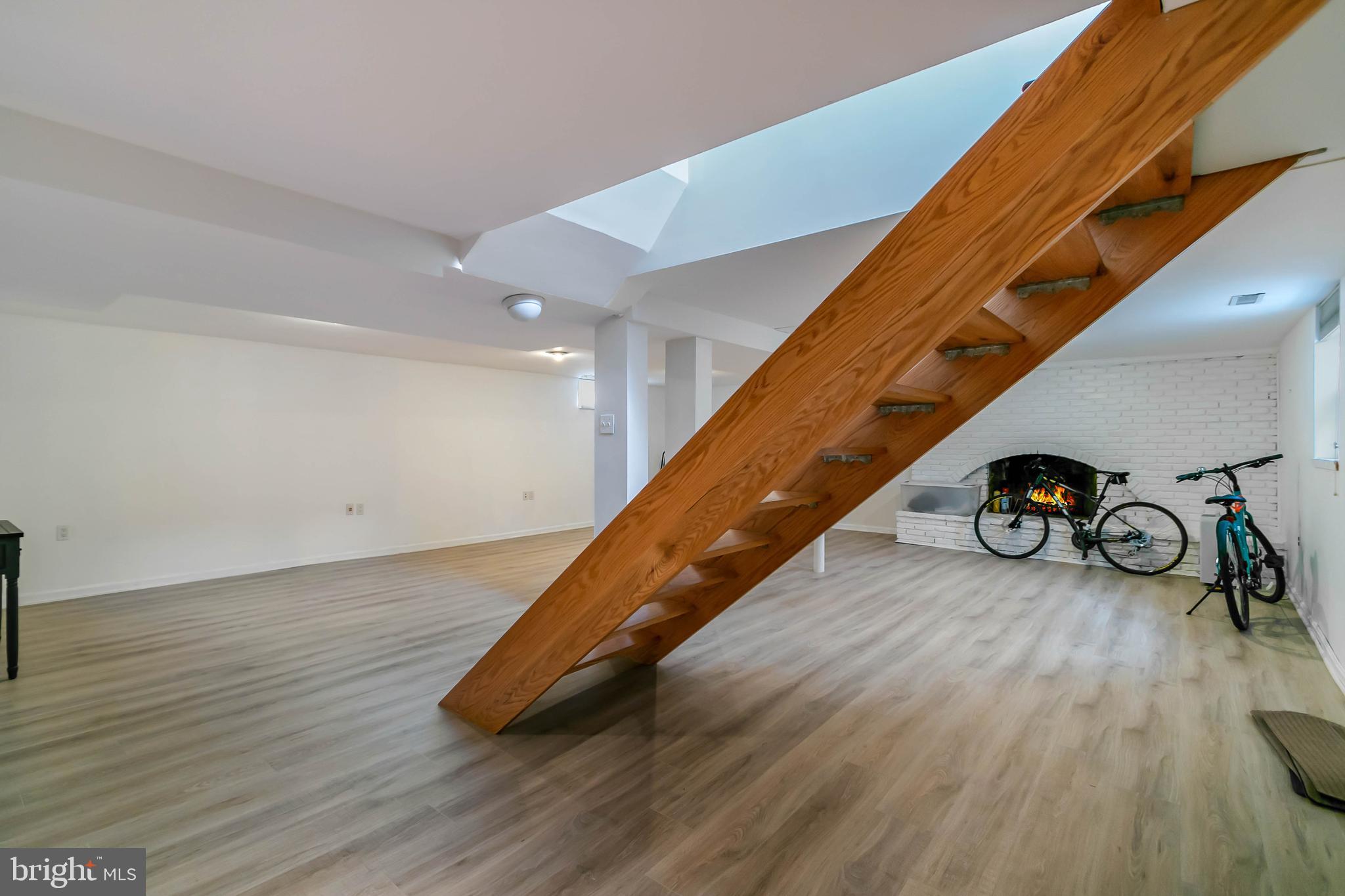 RANDOLPH HILLS - Residential Lease