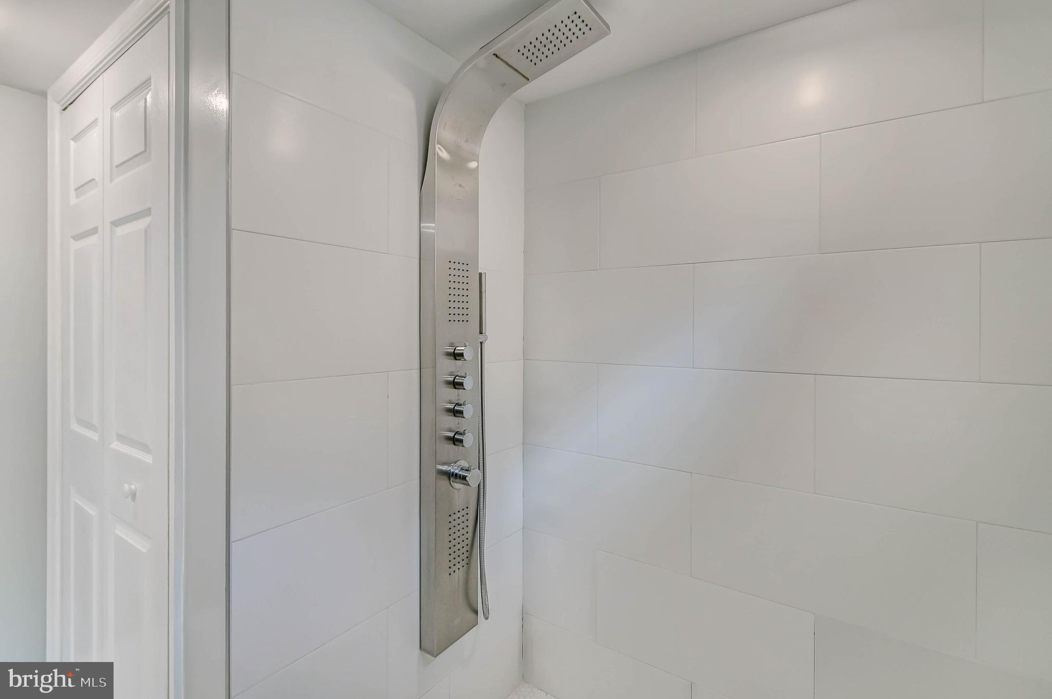 RANDOLPH HILLS - Residential Lease