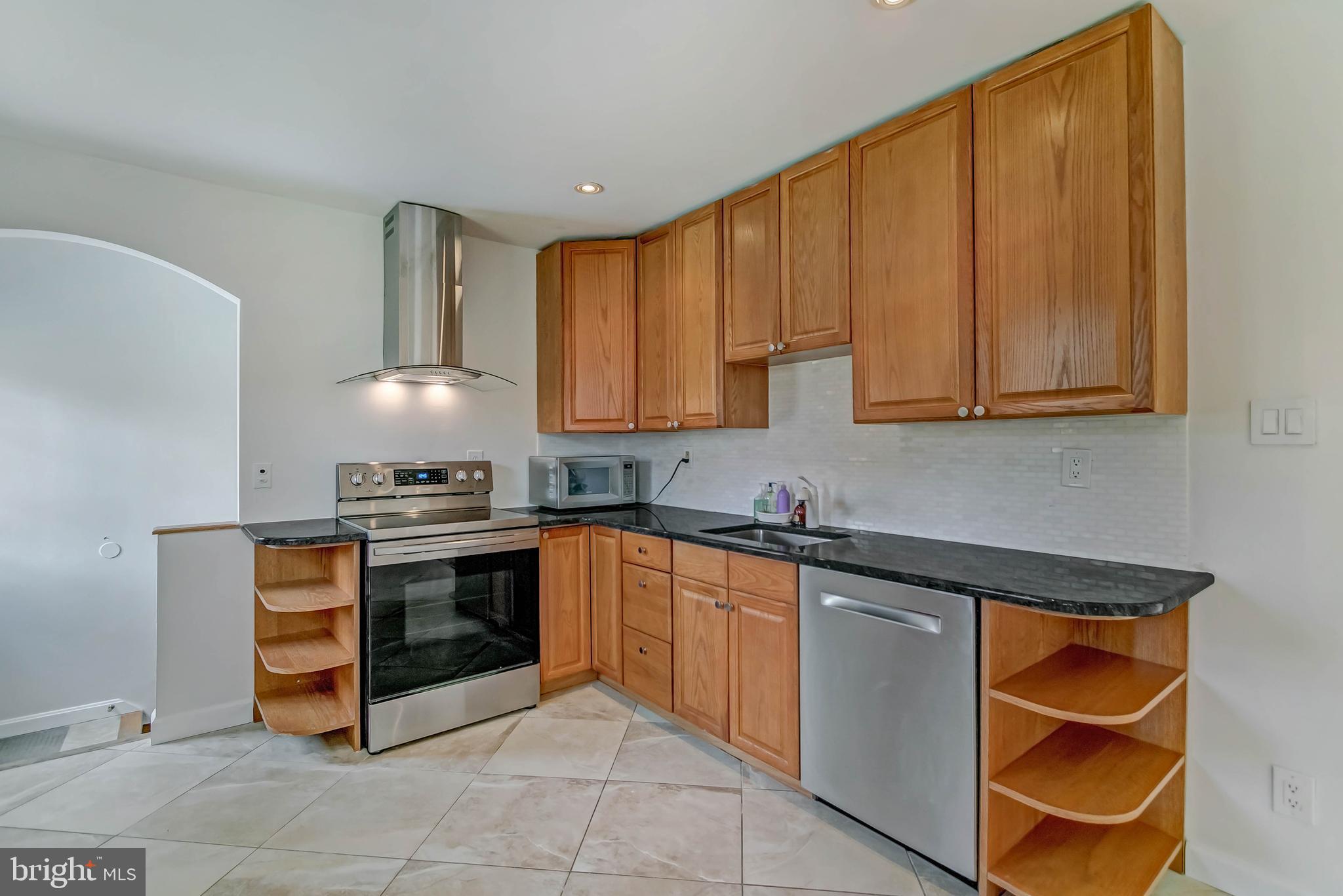 RANDOLPH HILLS - Residential Lease