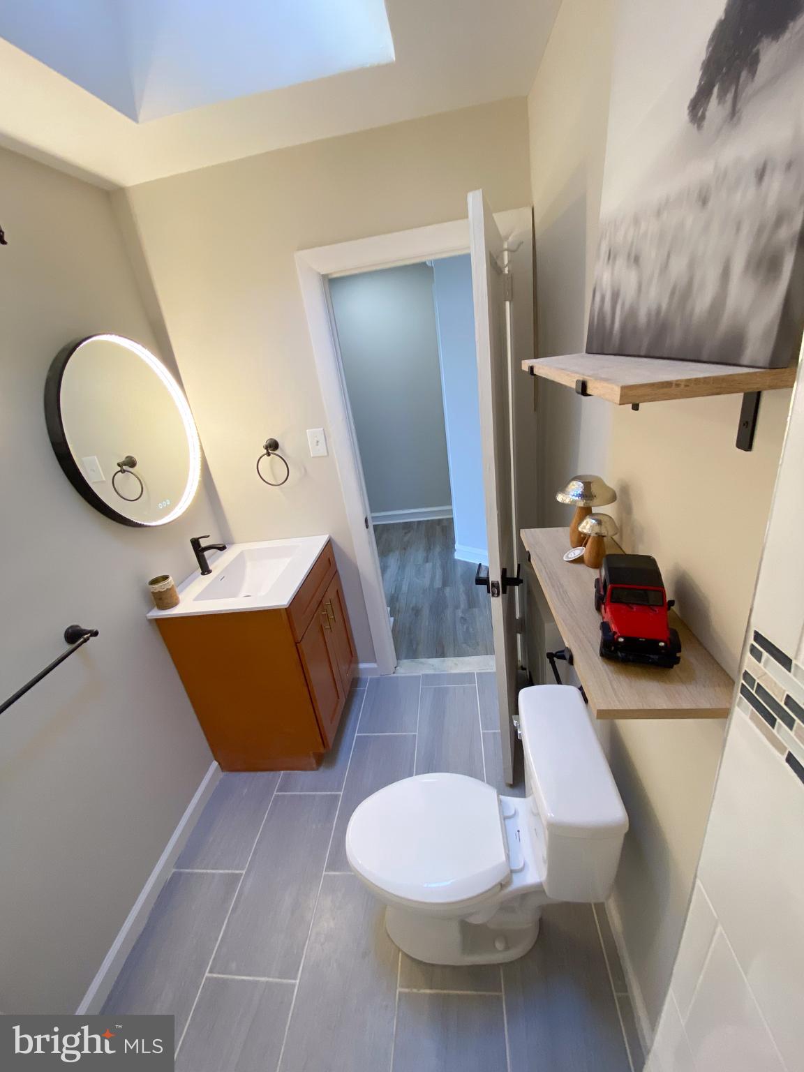 LAWNCREST - Residential