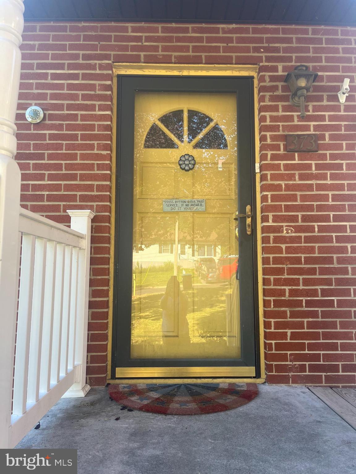373 WALTON STREET