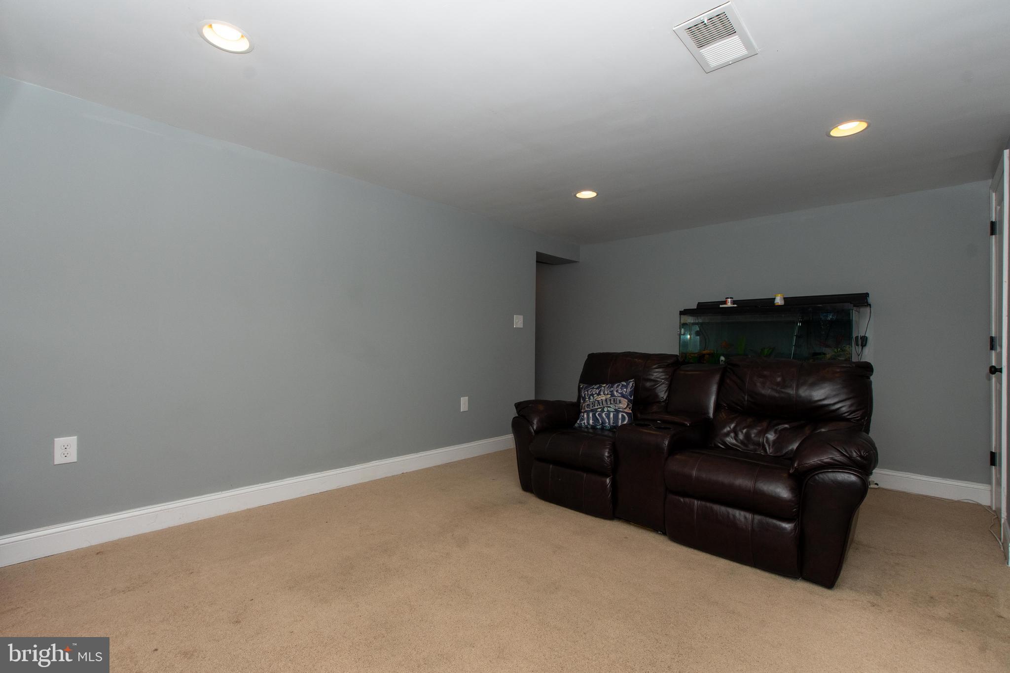 RIVERWOOD PARK - Residential