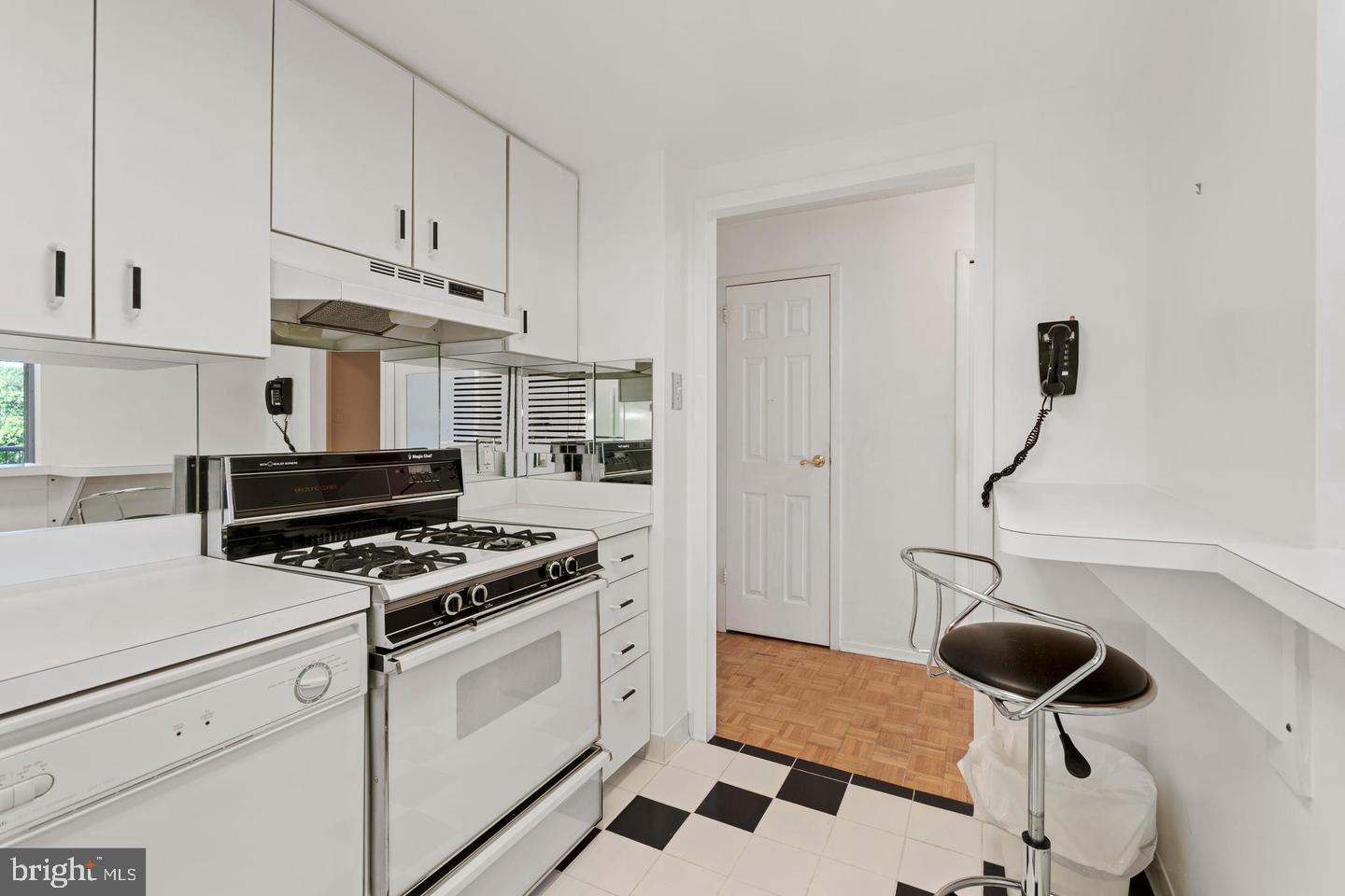 BEAVER HILL - Residential