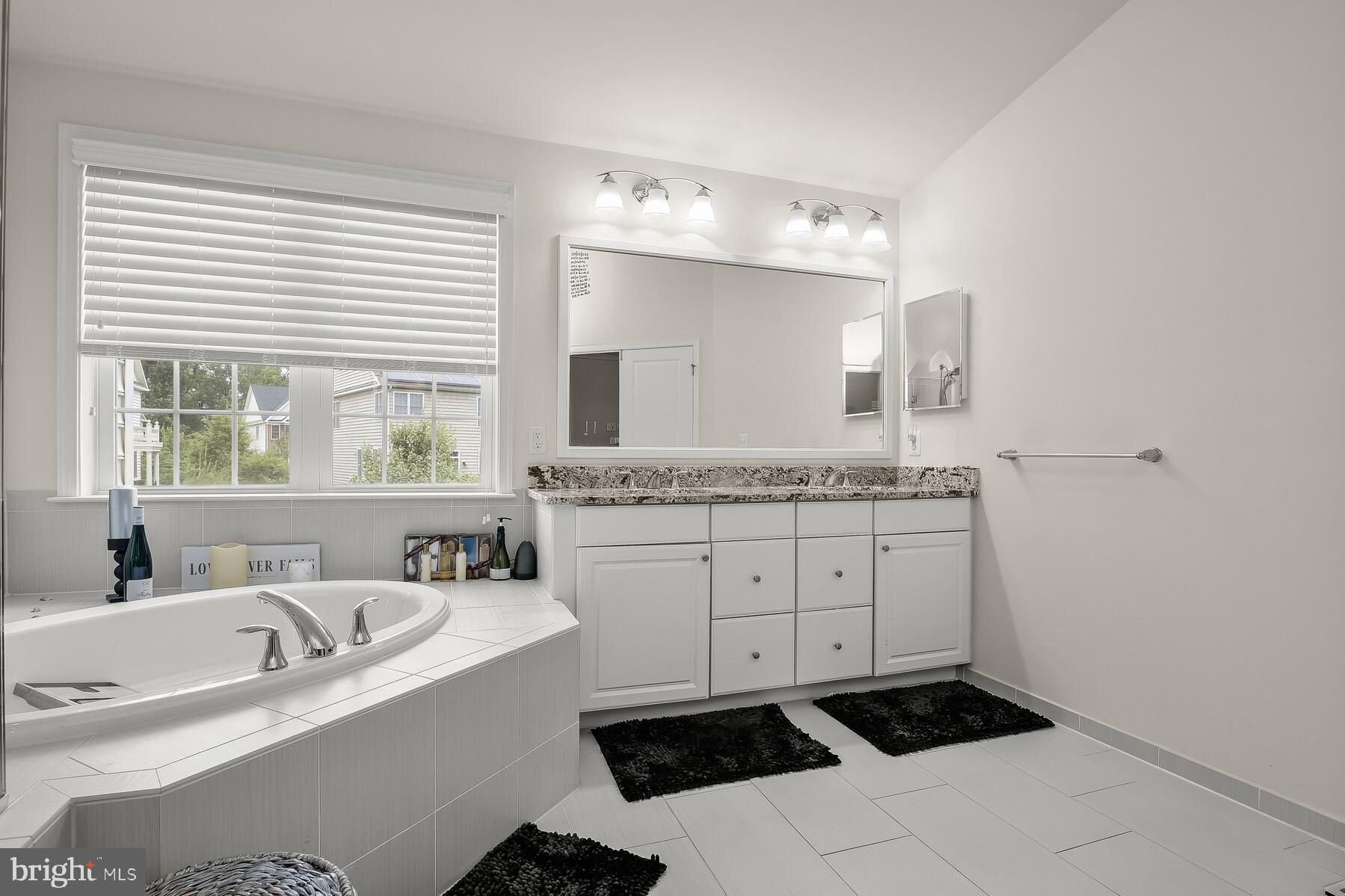 MARLBORO RIDGE - Residential