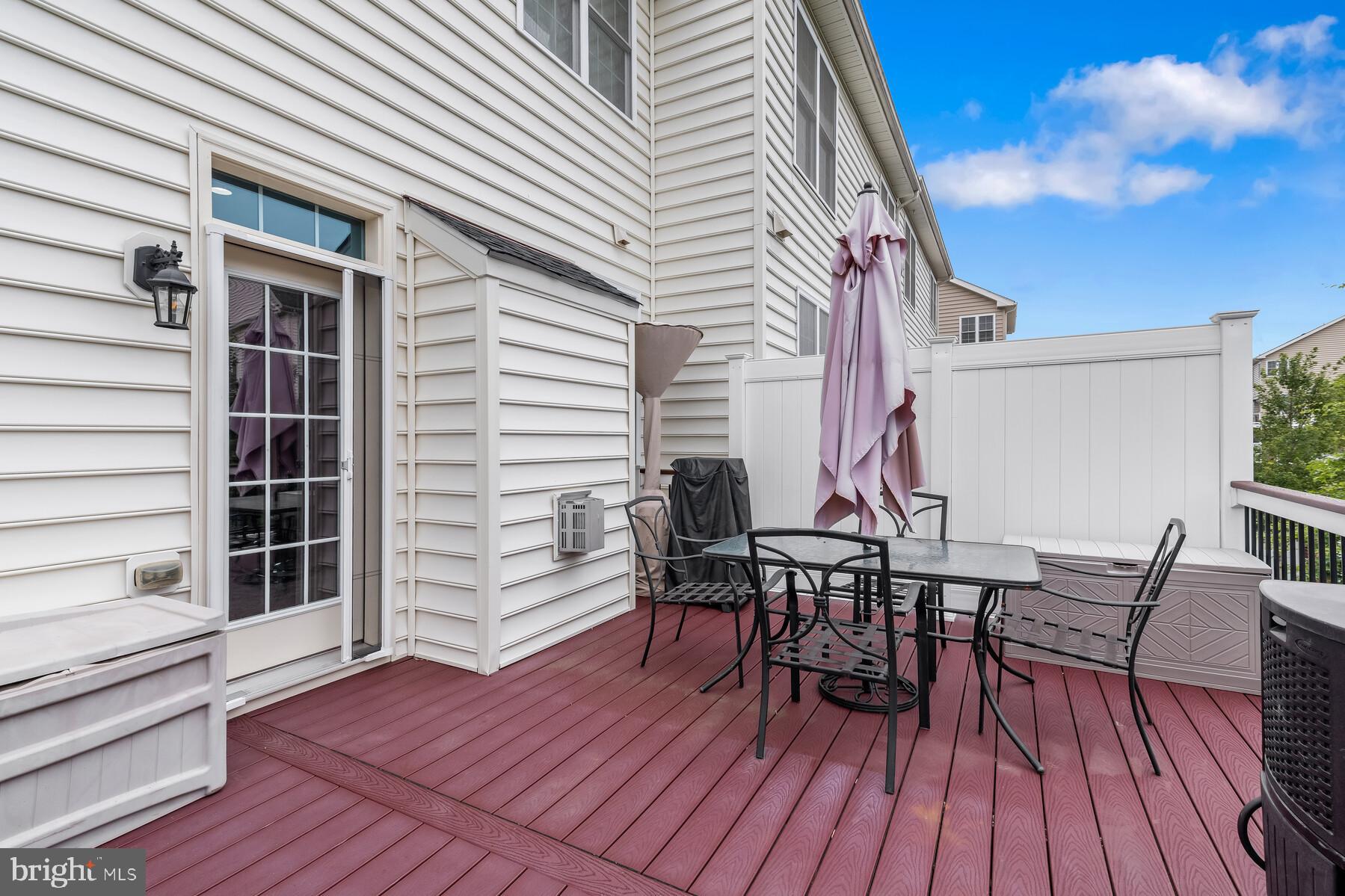 MARLBORO RIDGE - Residential