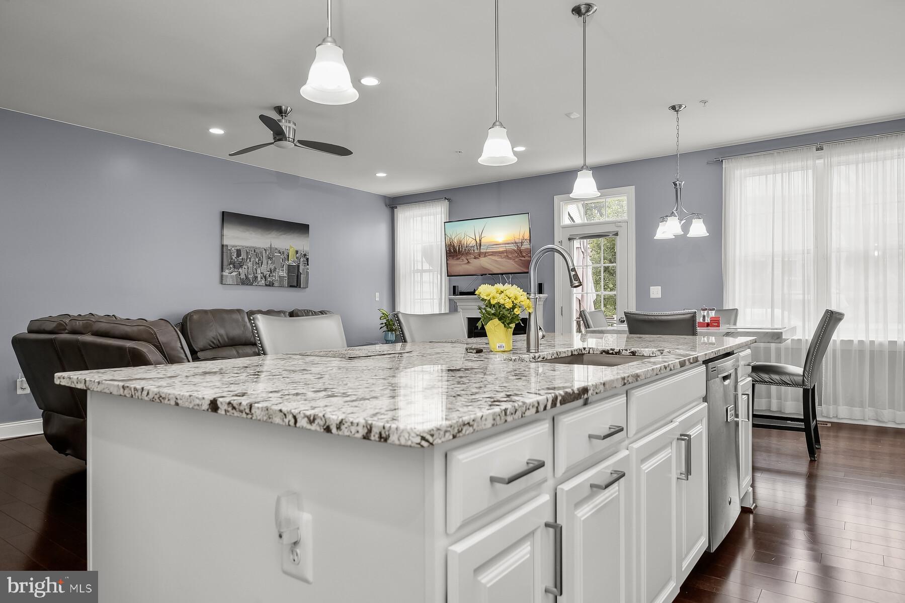 MARLBORO RIDGE - Residential