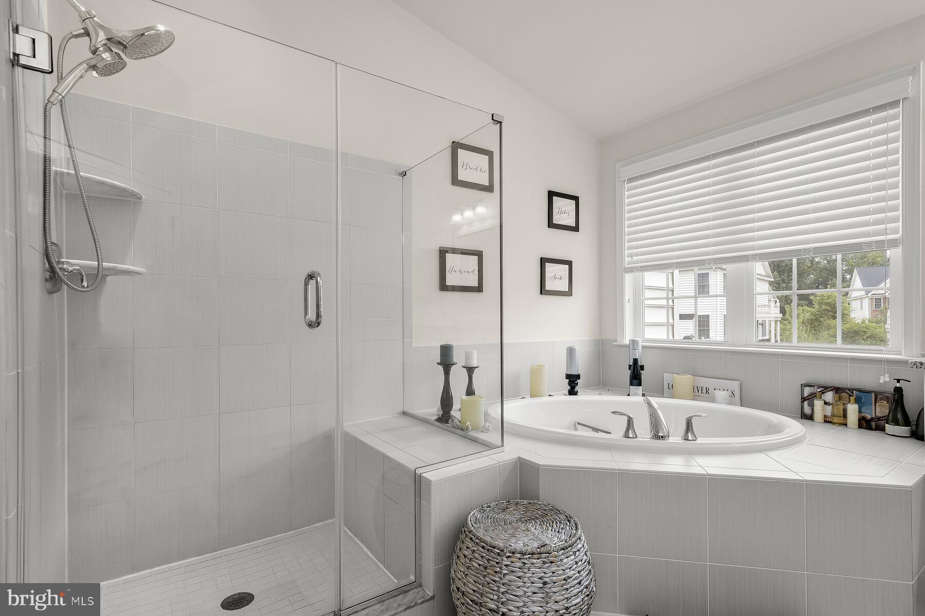 MARLBORO RIDGE - Residential