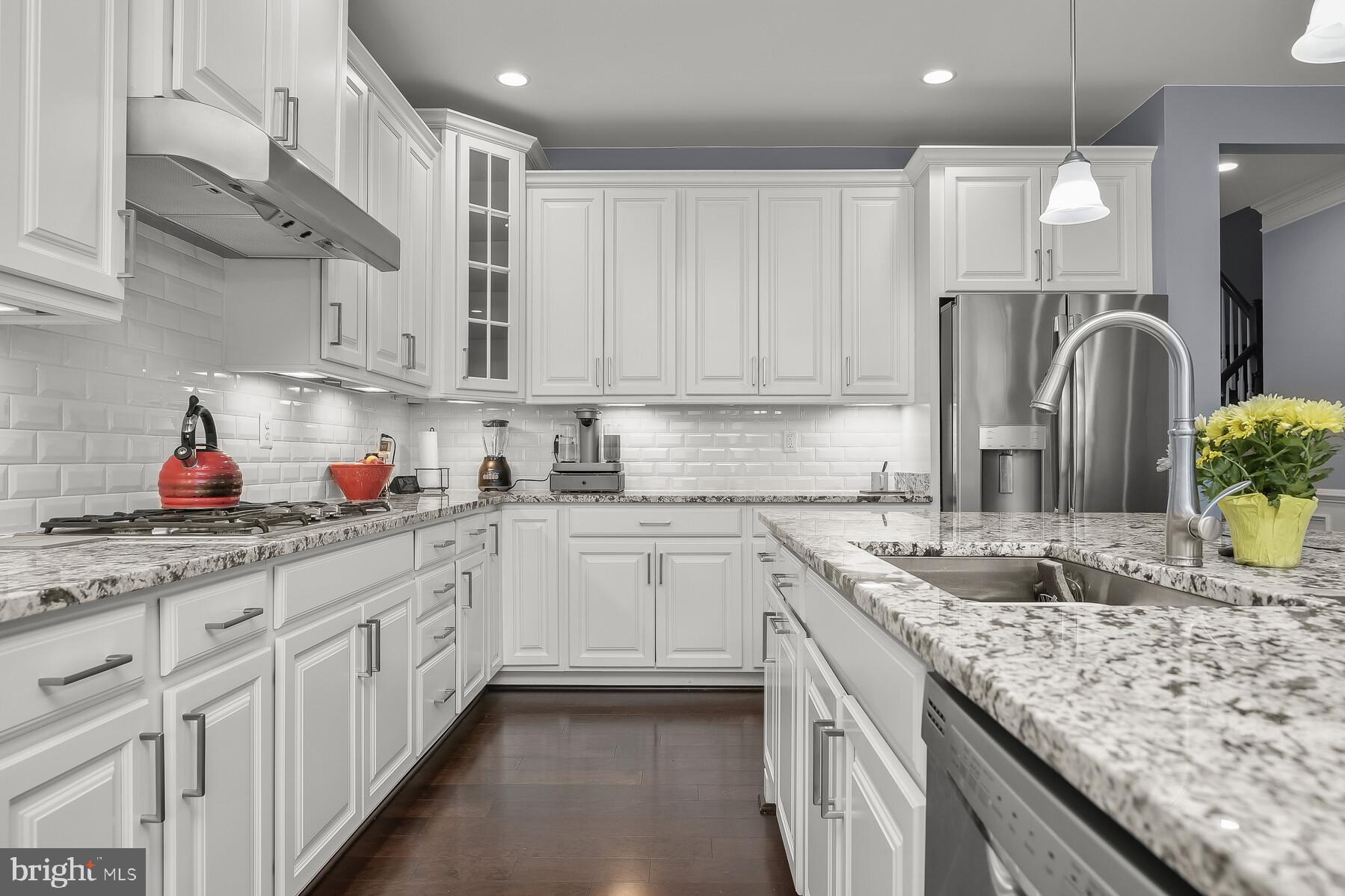 MARLBORO RIDGE - Residential