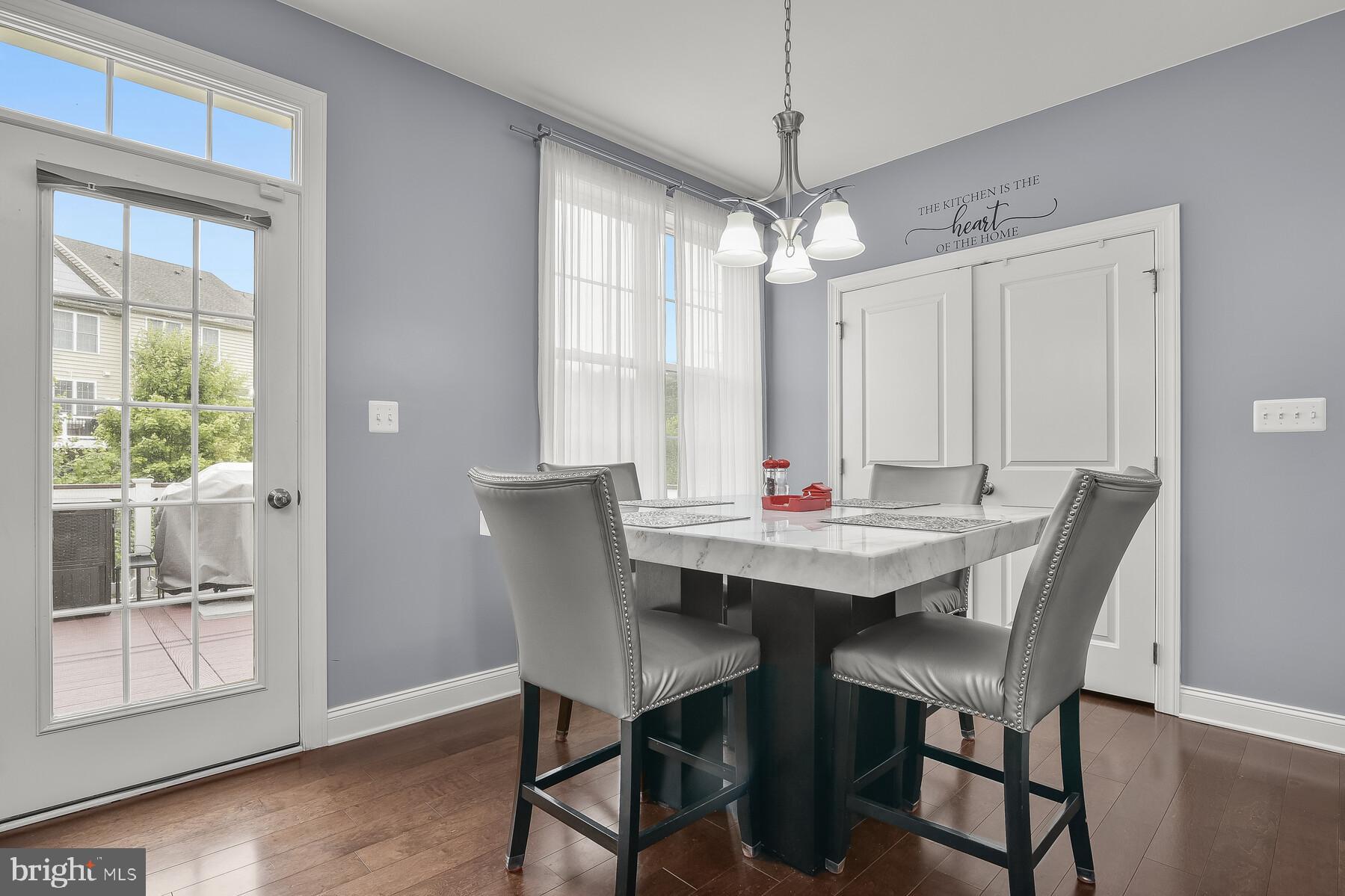 MARLBORO RIDGE - Residential