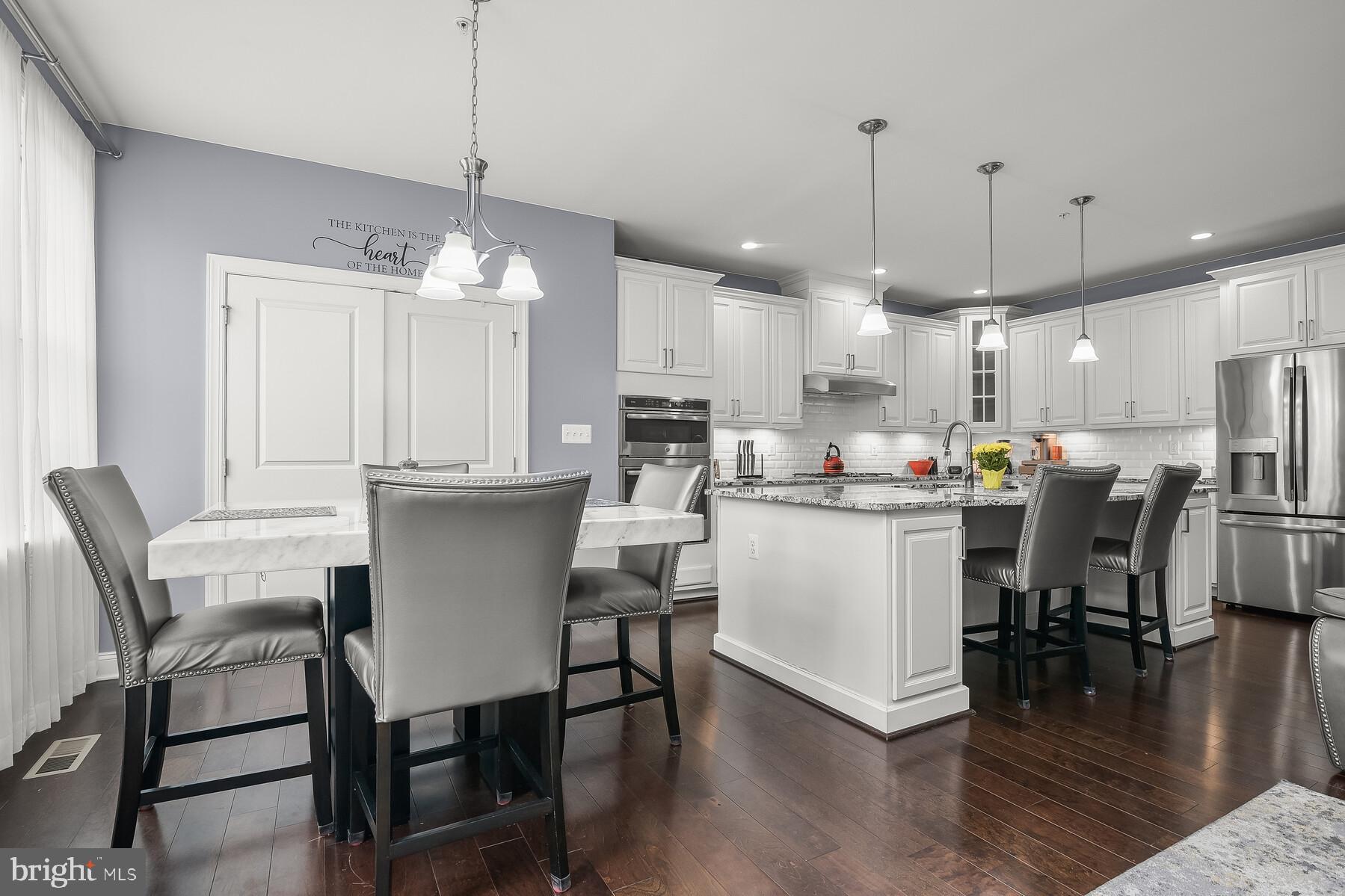 MARLBORO RIDGE - Residential