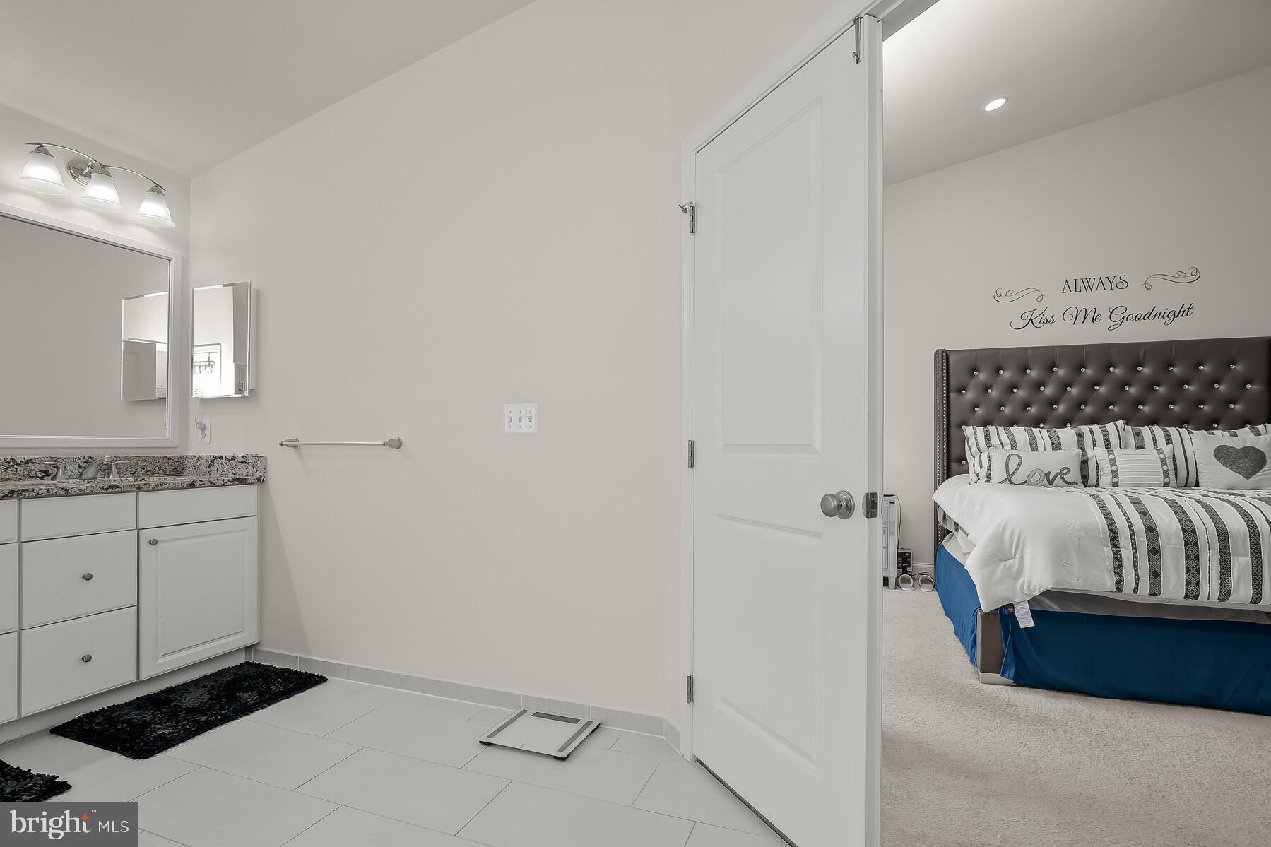 MARLBORO RIDGE - Residential