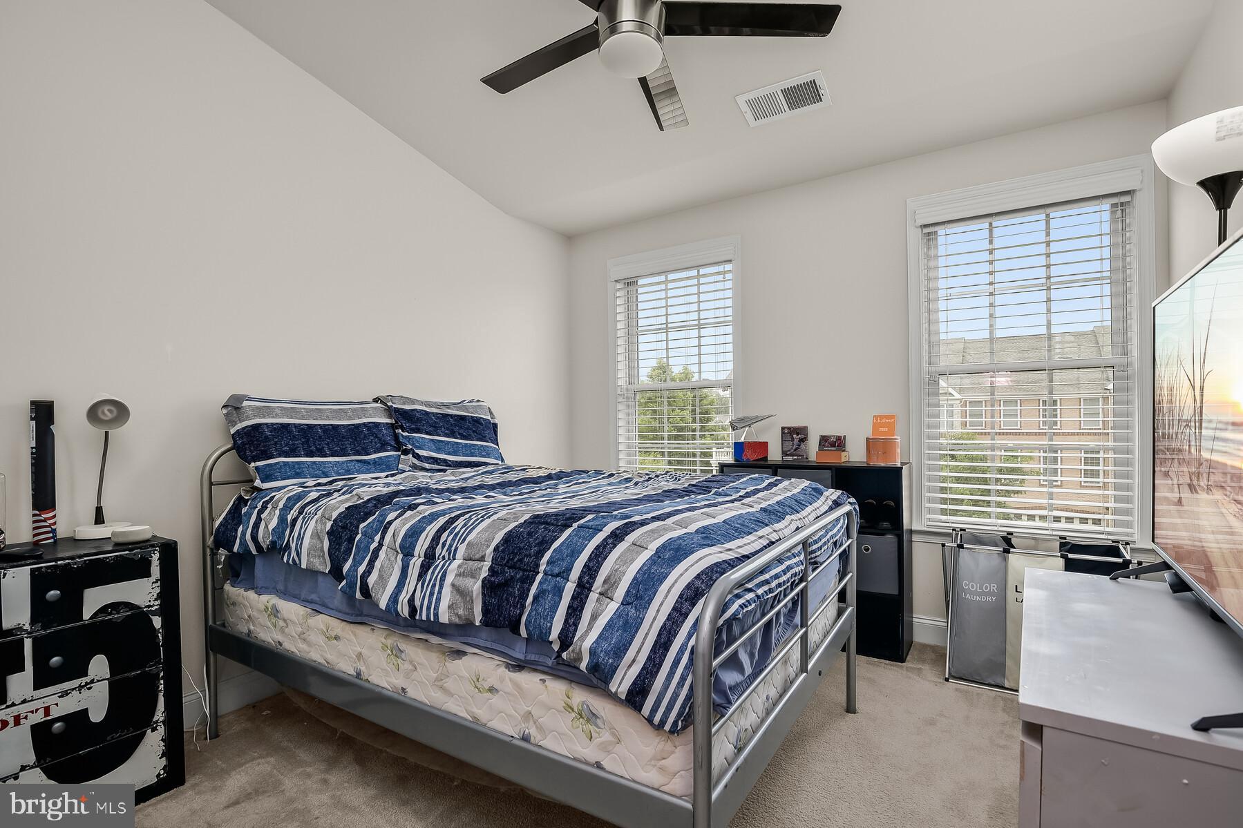 MARLBORO RIDGE - Residential