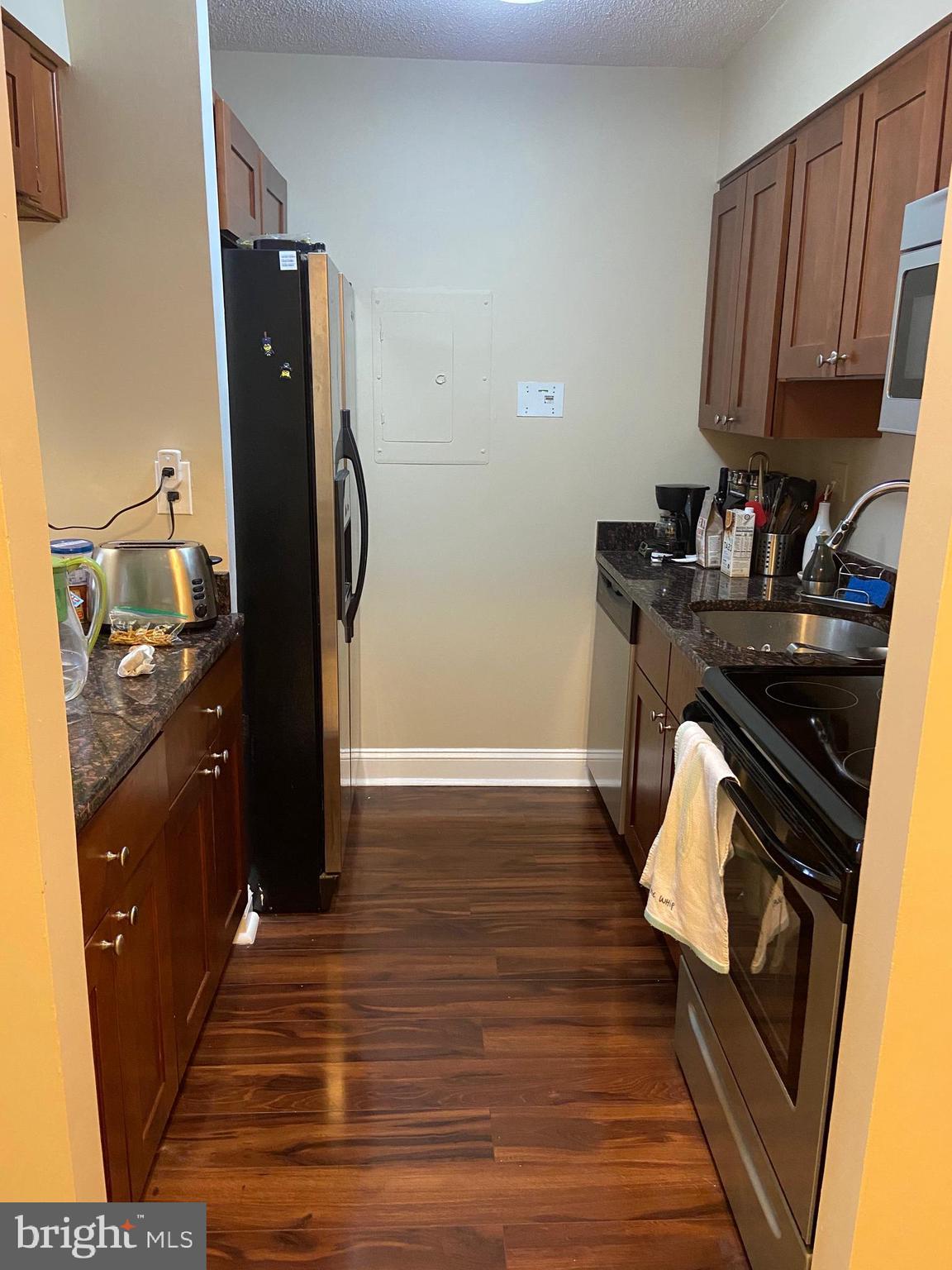 ENCORE OF MCLEAN - Residential Lease