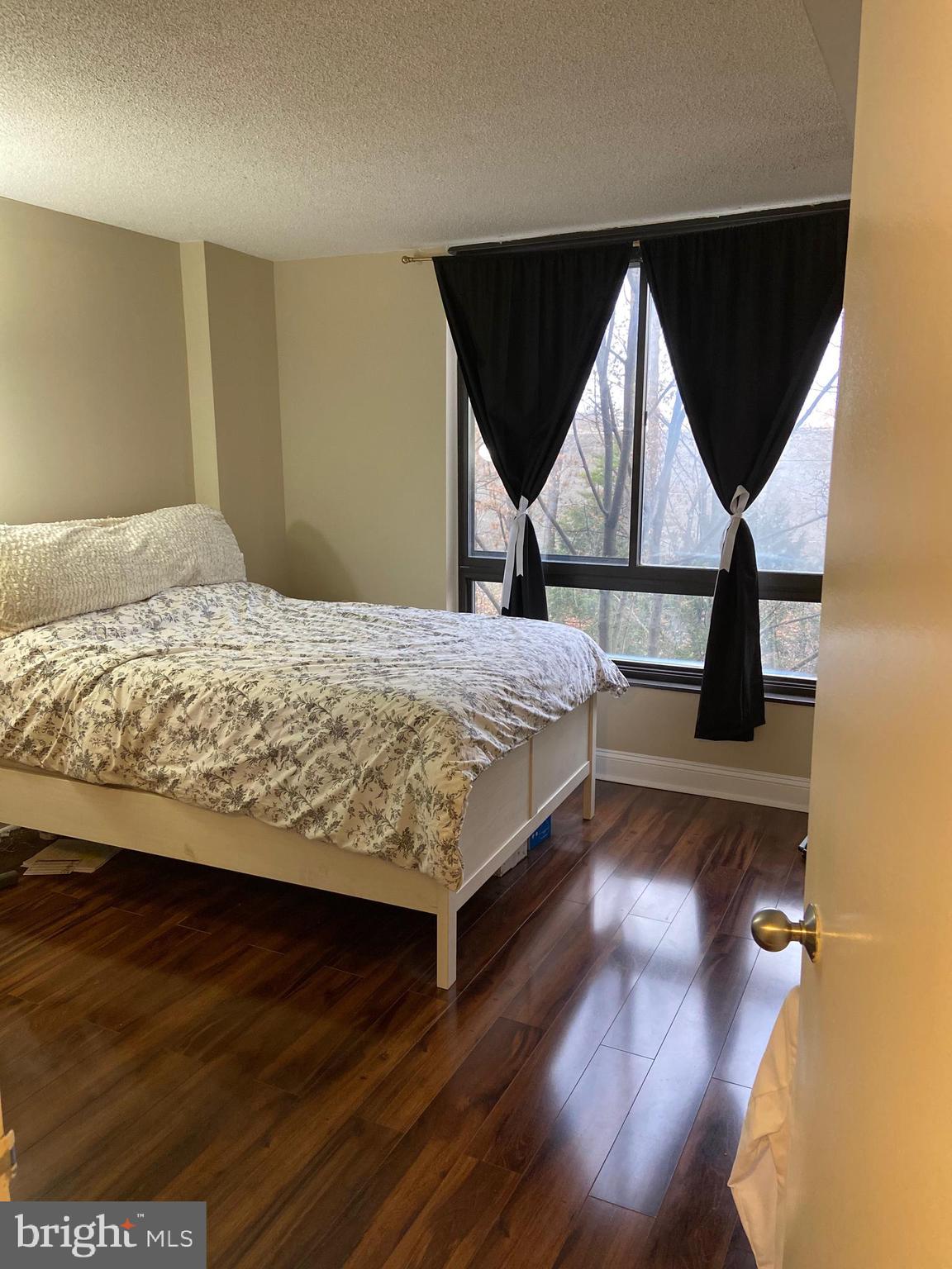 ENCORE OF MCLEAN - Residential Lease