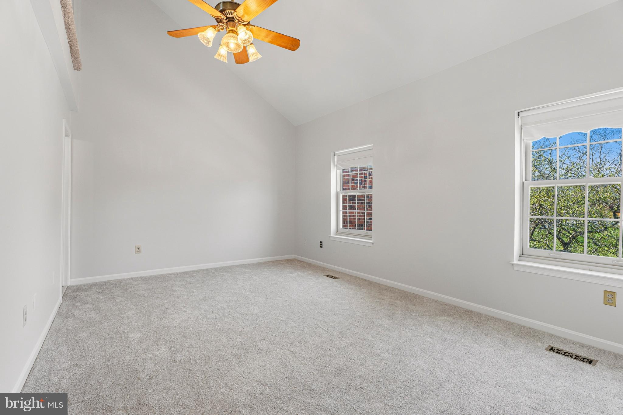 LOVETON FARMS - Residential