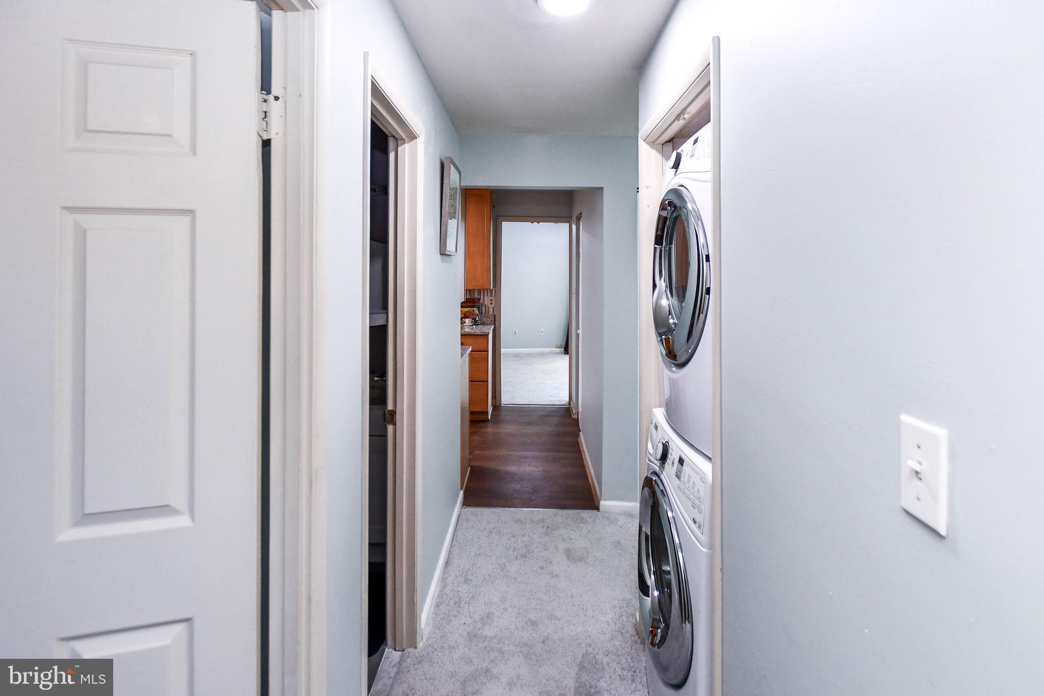 HUNTLEY SQUARE CONDOMINIUMS - Residential Lease