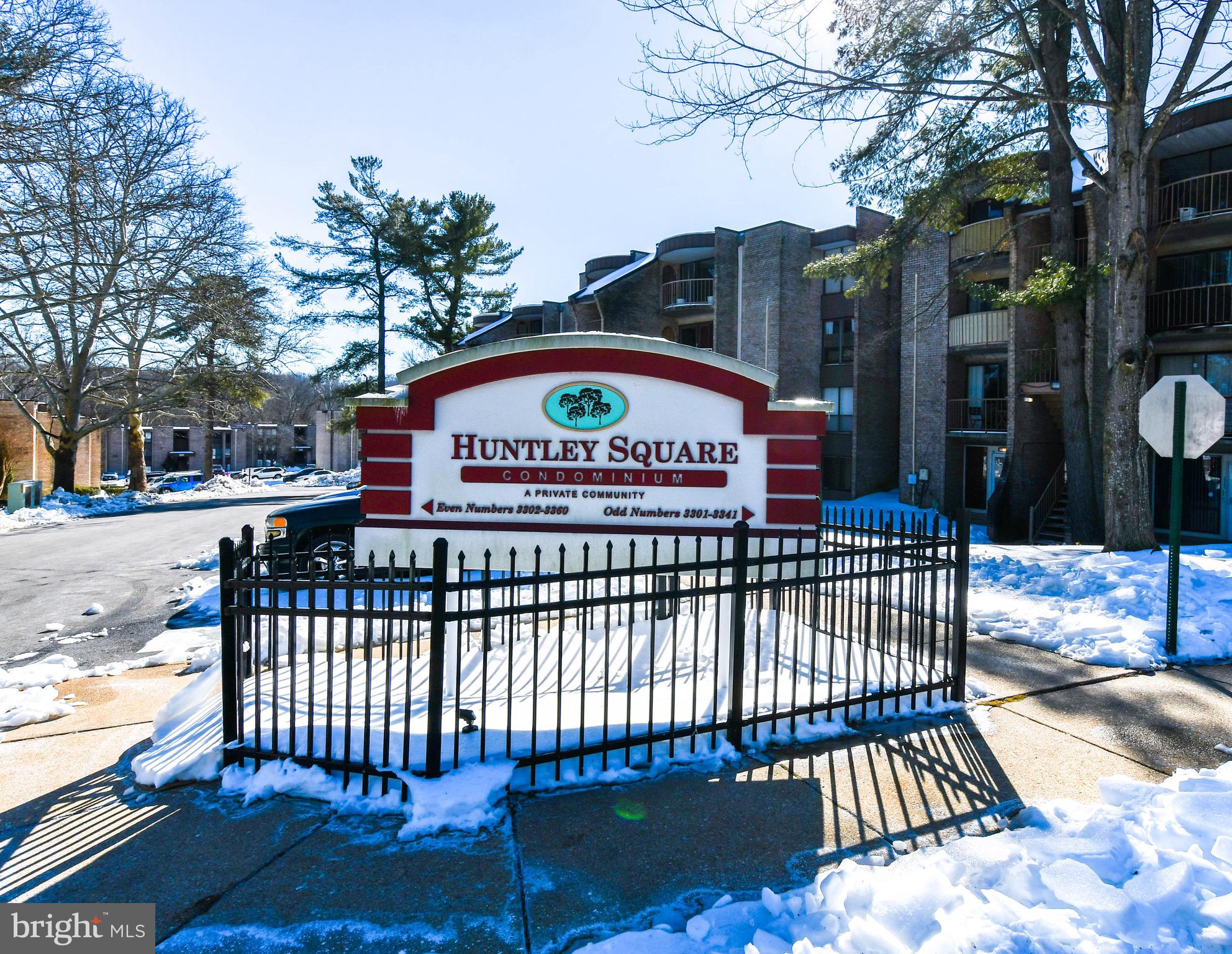 HUNTLEY SQUARE CONDOMINIUMS - Residential Lease