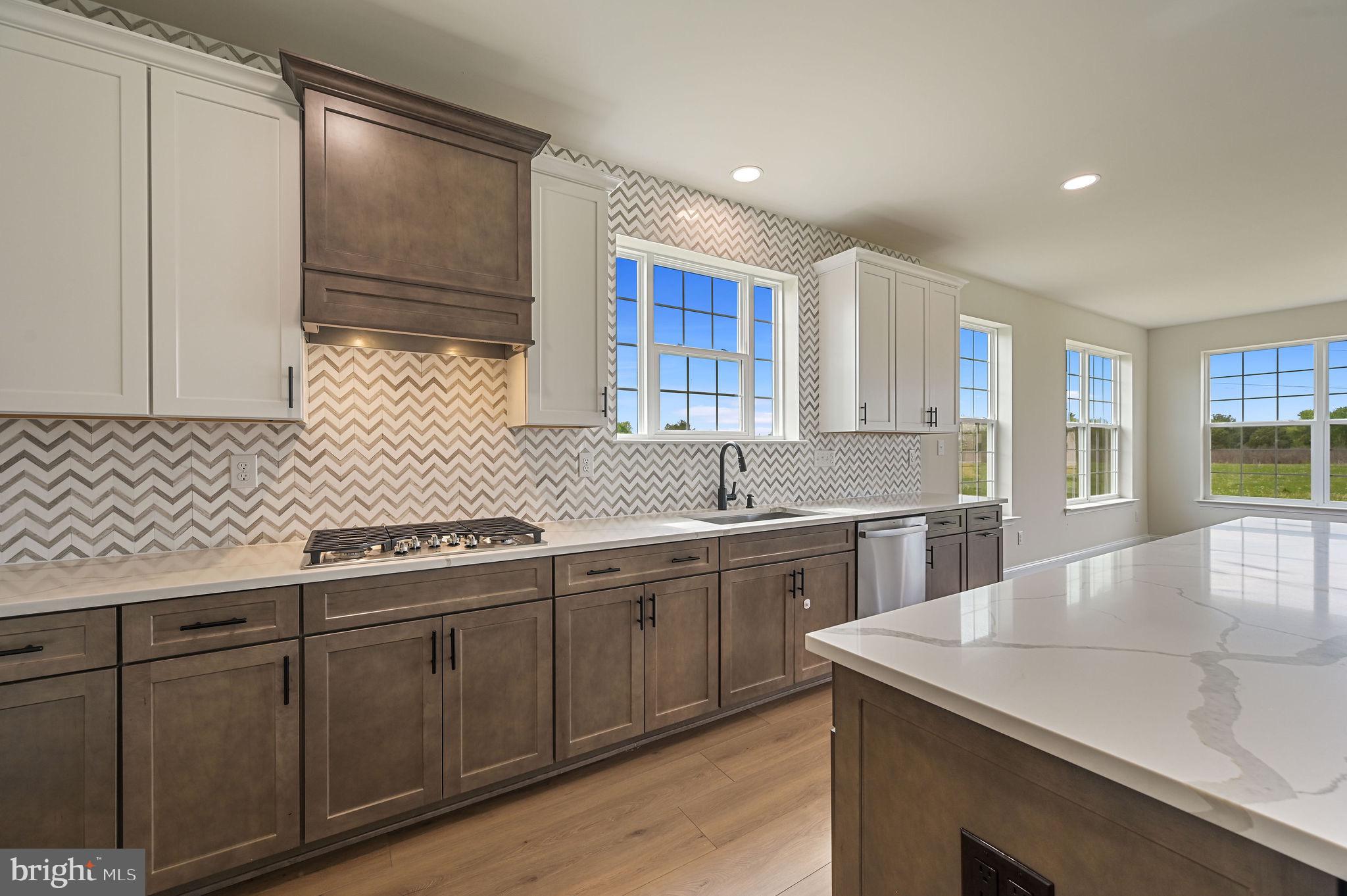 HIGHLANDS AT BACK CREEK - Residential