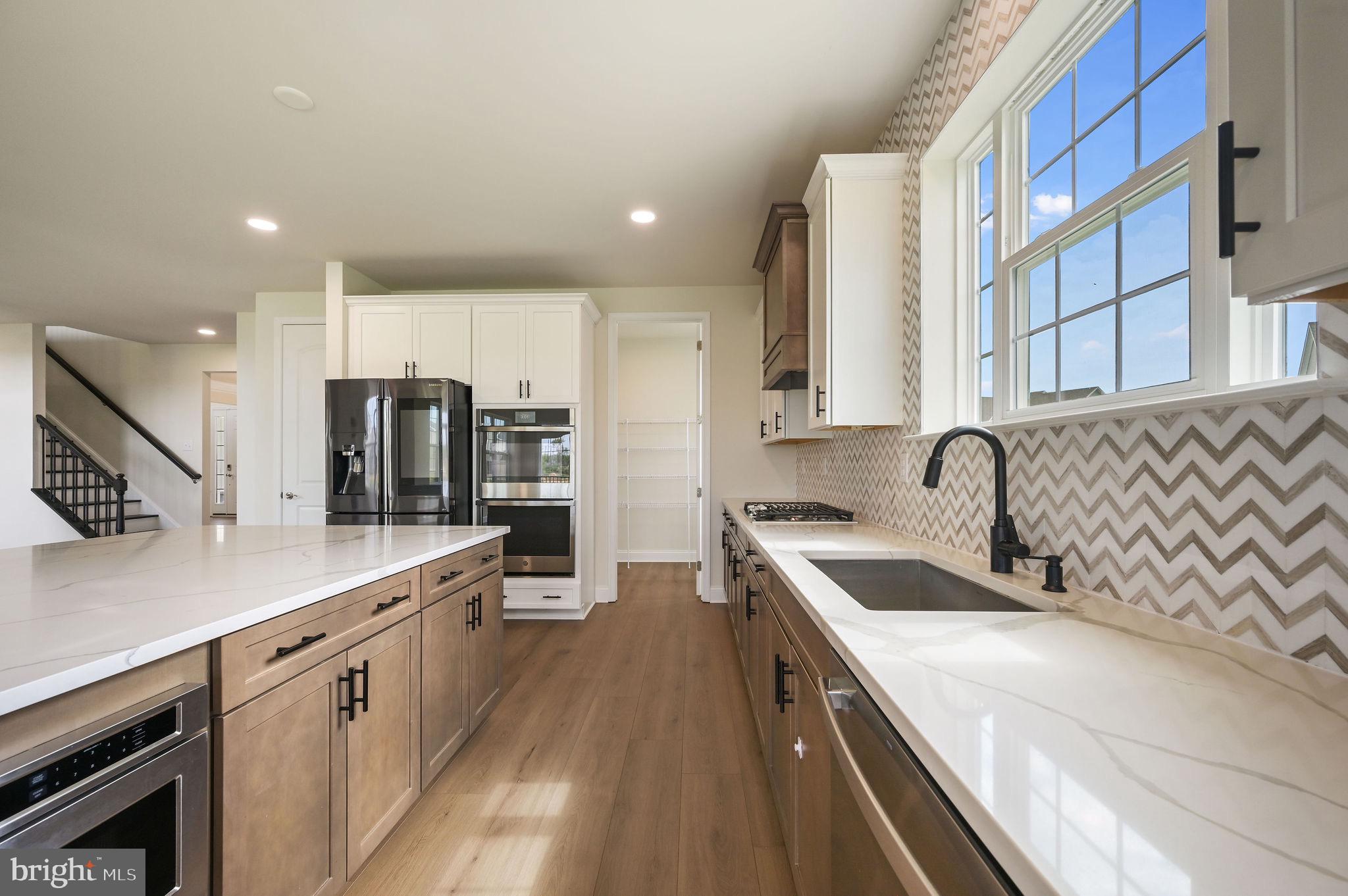 HIGHLANDS AT BACK CREEK - Residential