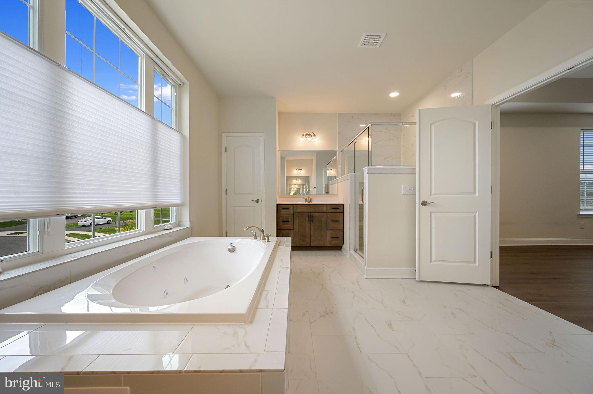 HIGHLANDS AT BACK CREEK - Residential