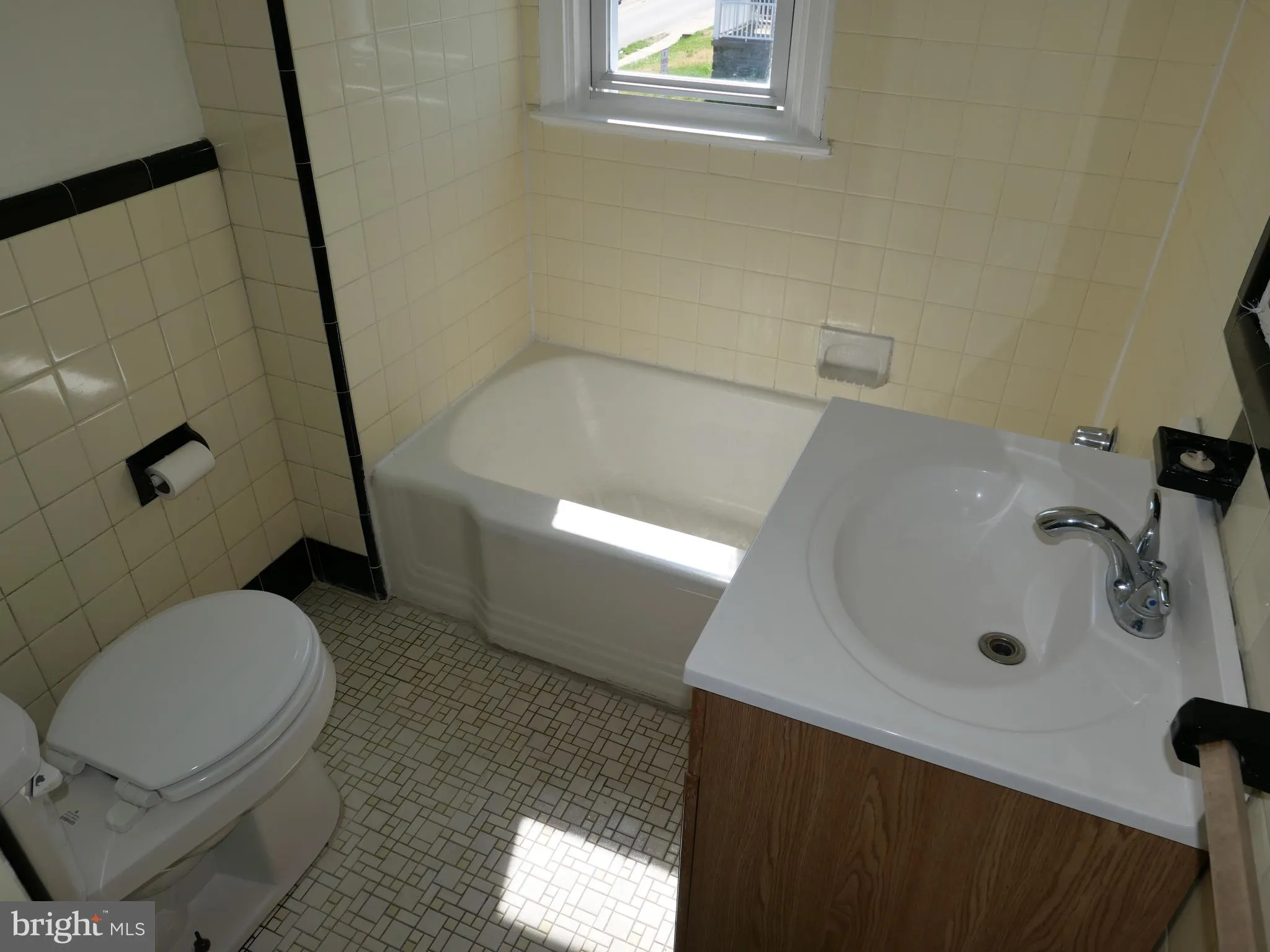 Upper Darby, Pennsylvania 19082, United States, 3 Bedrooms Bedrooms, ,1 BathroomBathrooms,Residential,Pending,111250