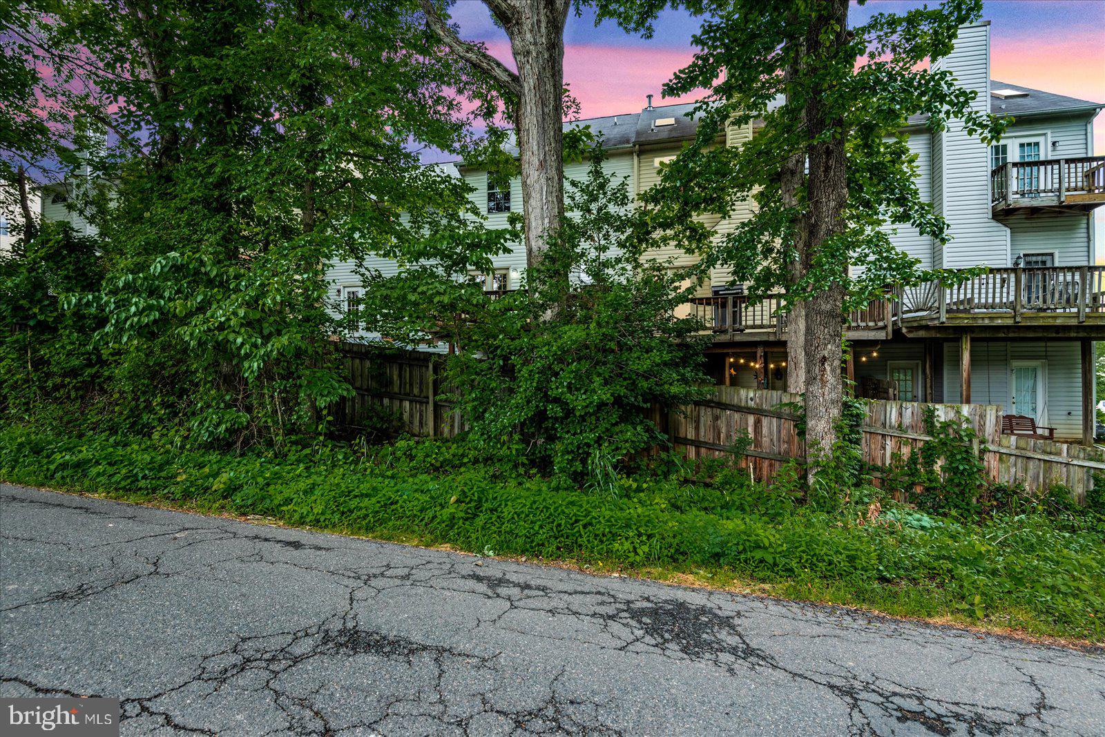 HEATHER HILLS - Residential Lease