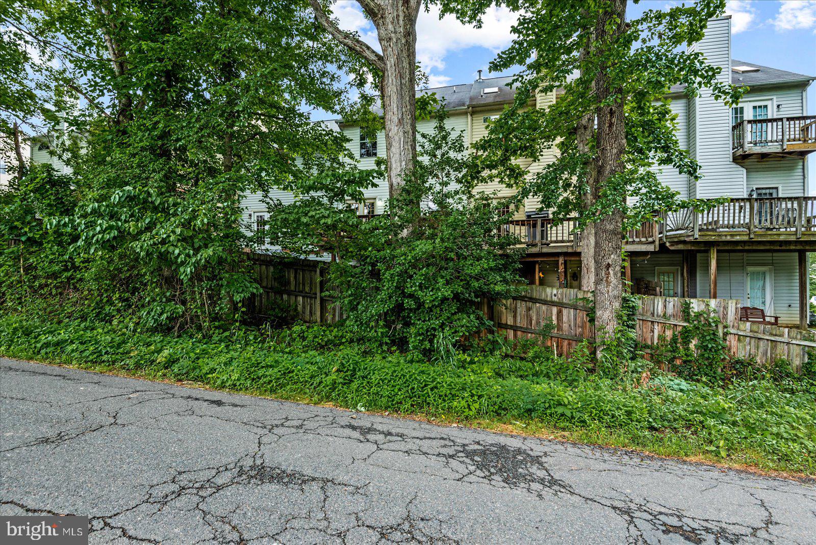 HEATHER HILLS - Residential Lease