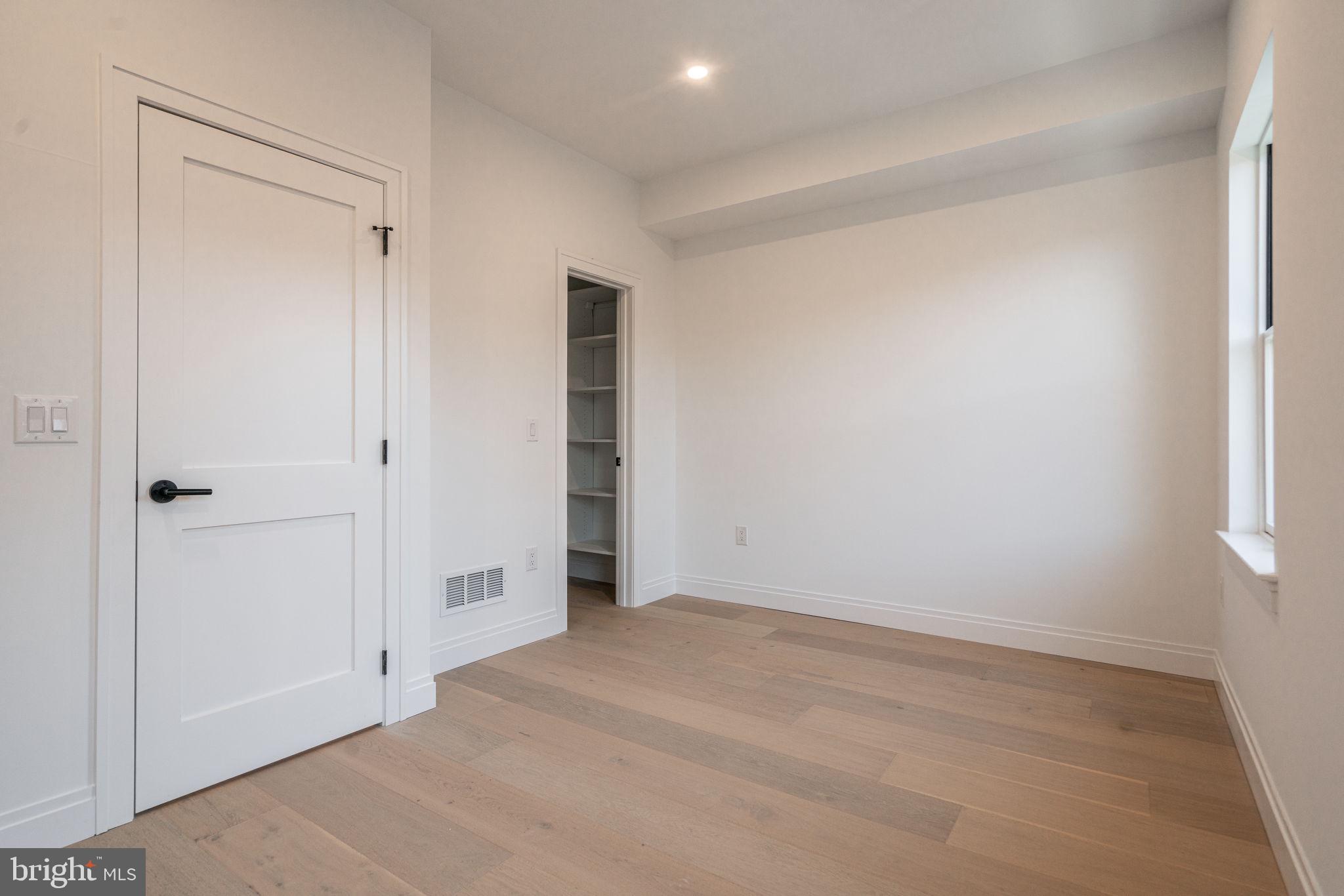 GRADUATE HOSPITAL - Residential