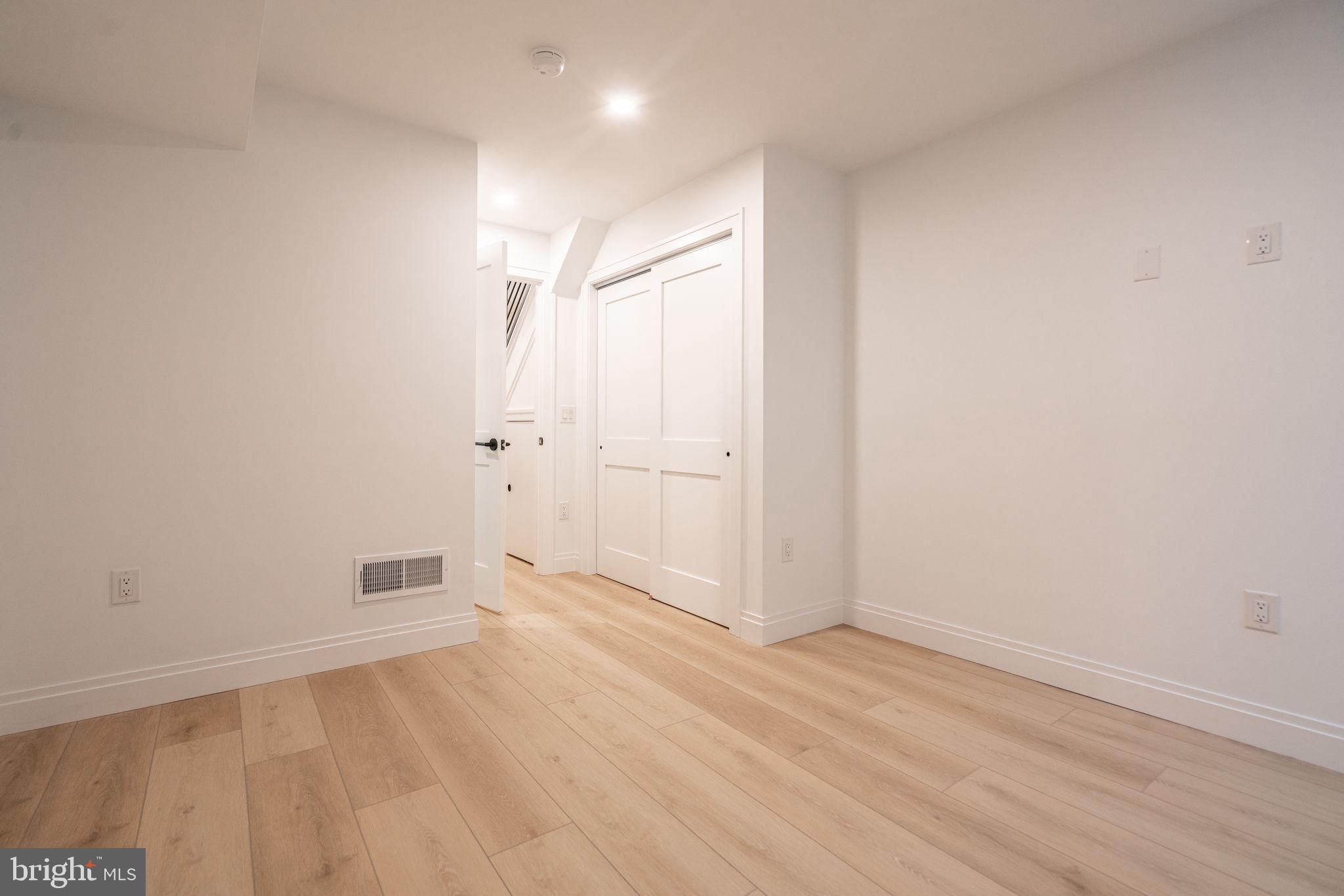 GRADUATE HOSPITAL - Residential