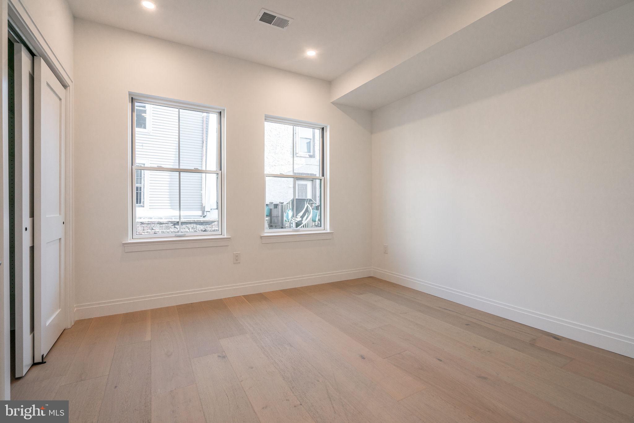 GRADUATE HOSPITAL - Residential