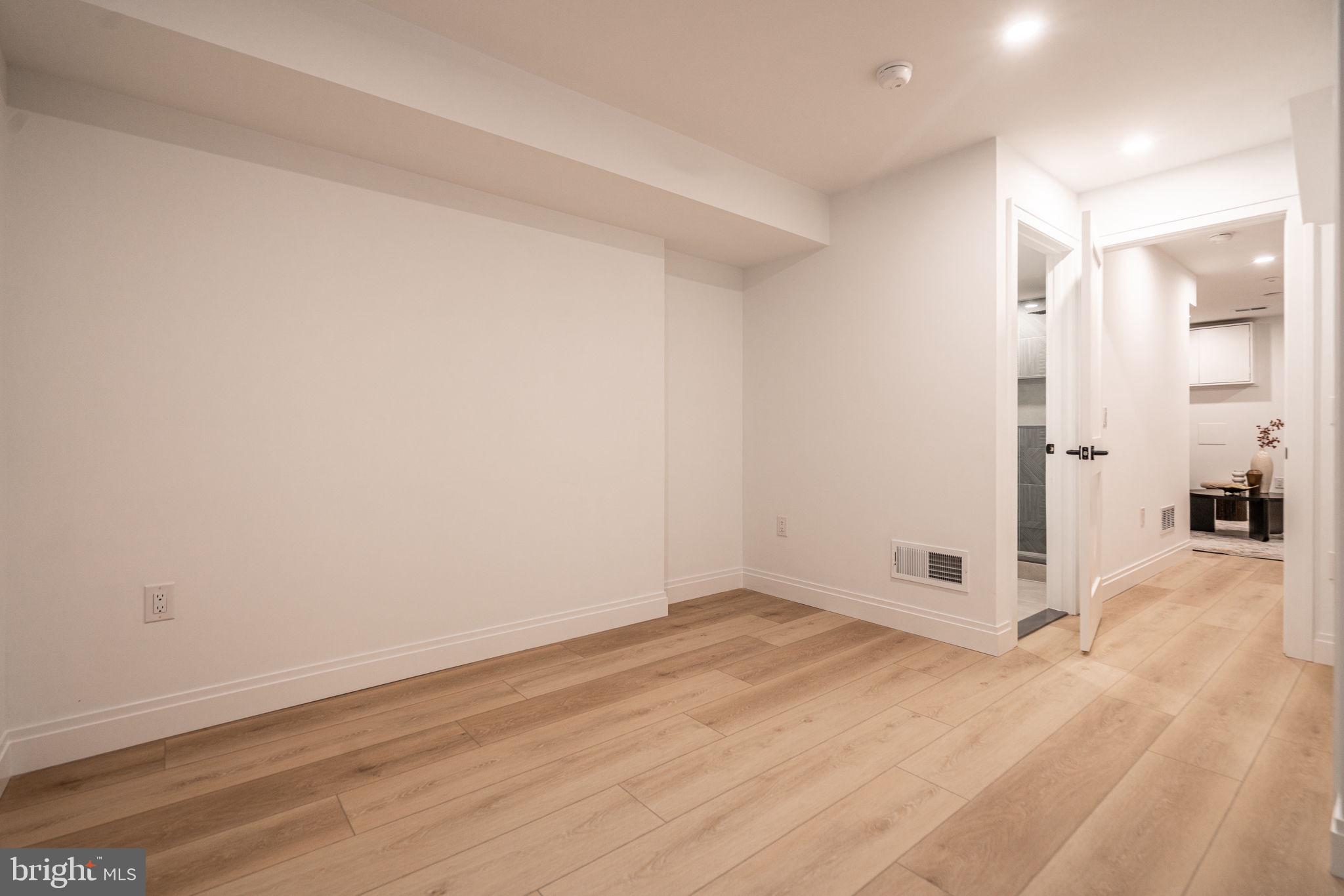 GRADUATE HOSPITAL - Residential