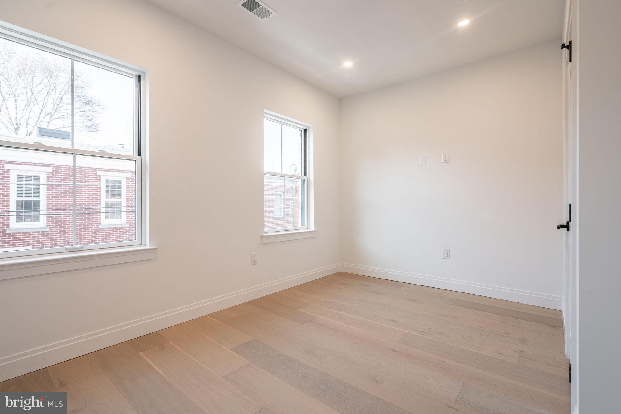 GRADUATE HOSPITAL - Residential