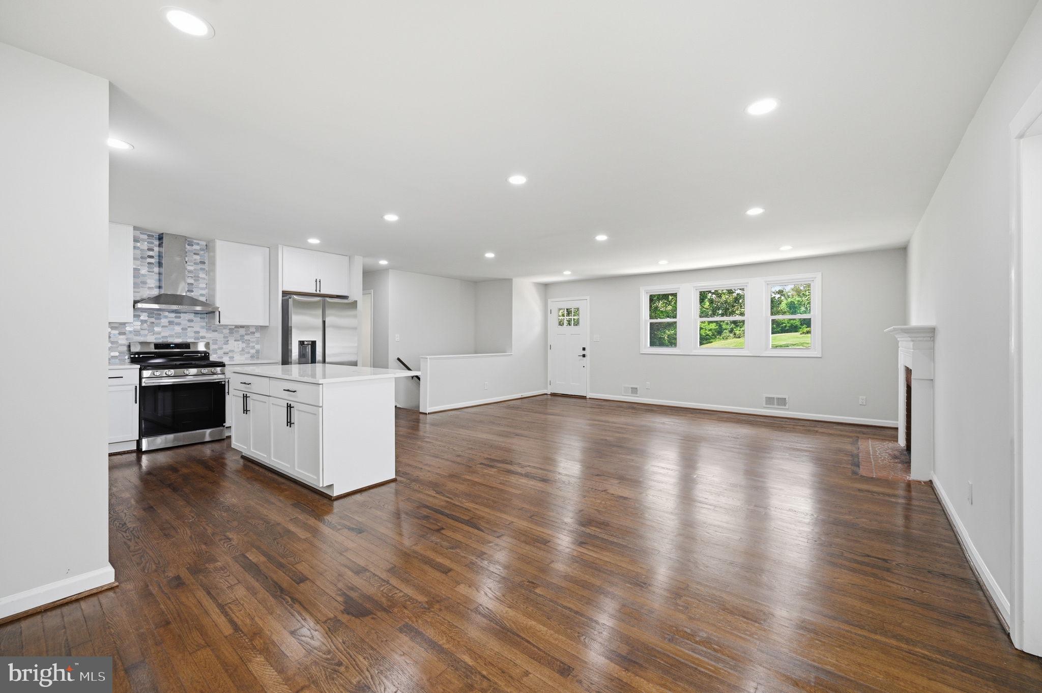 5030 LELAND DRIVE