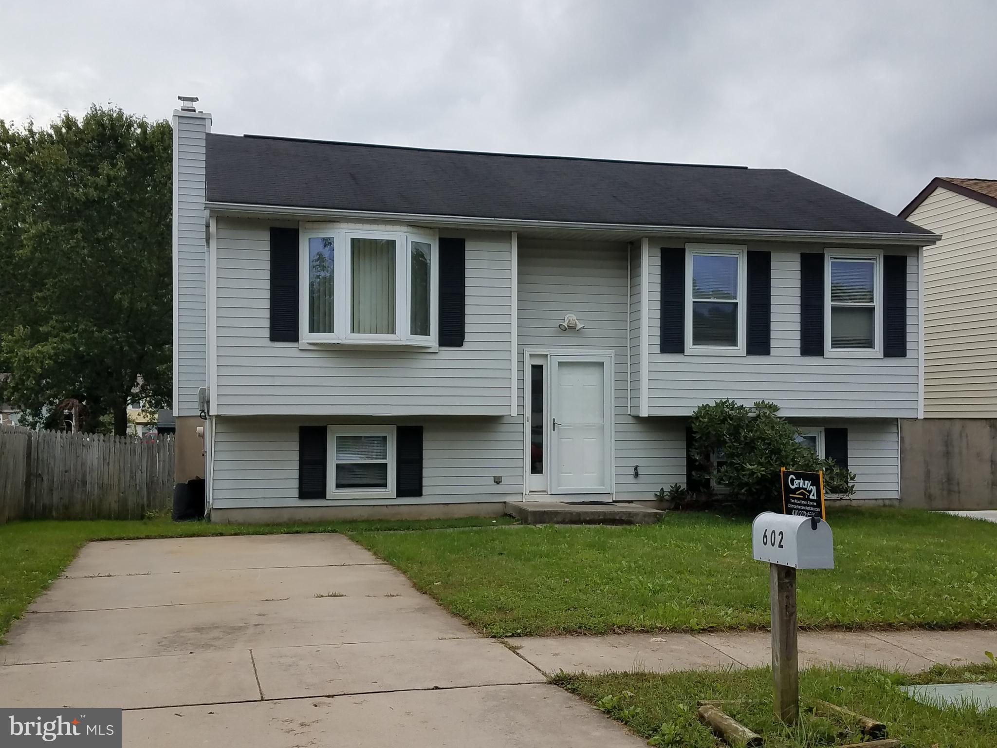 HARBOUR OAKS - Residential