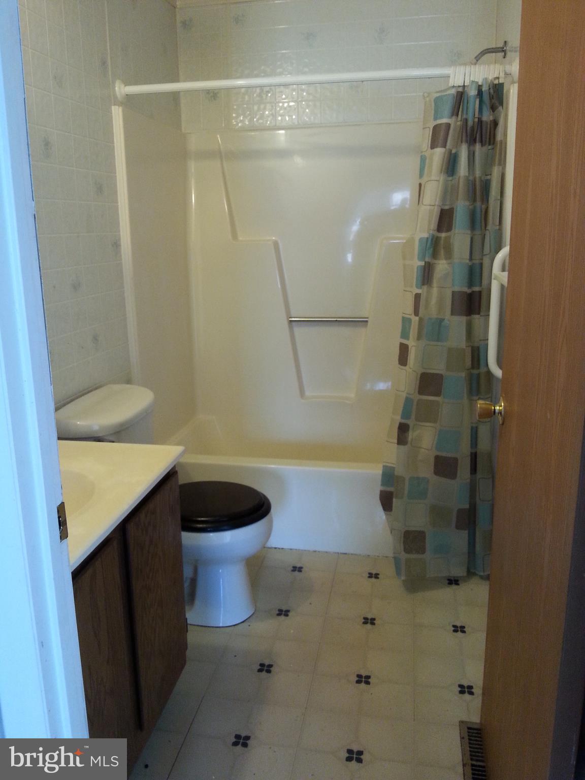 HARBOUR OAKS - Residential