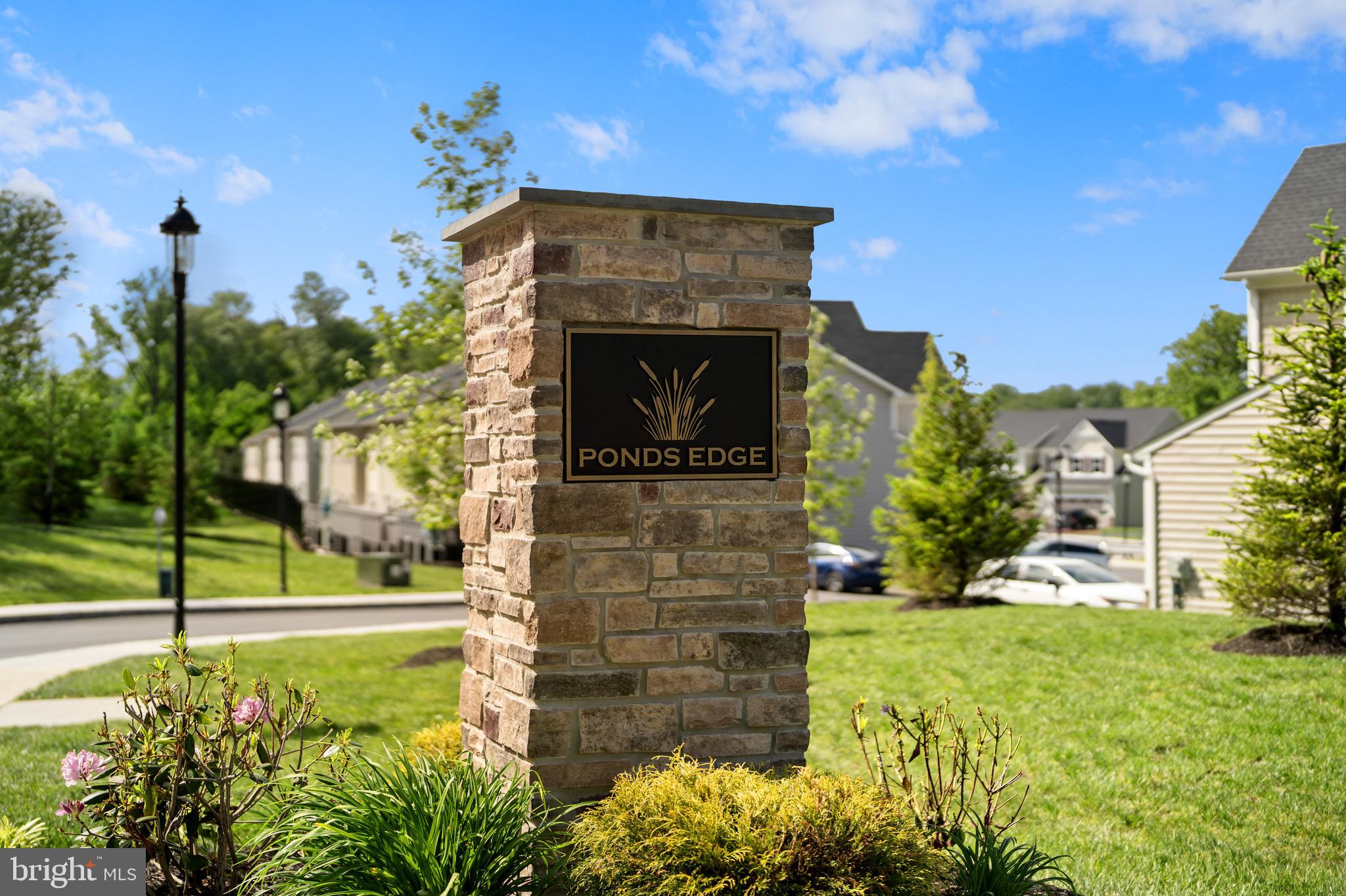 PONDS EDGE - Residential