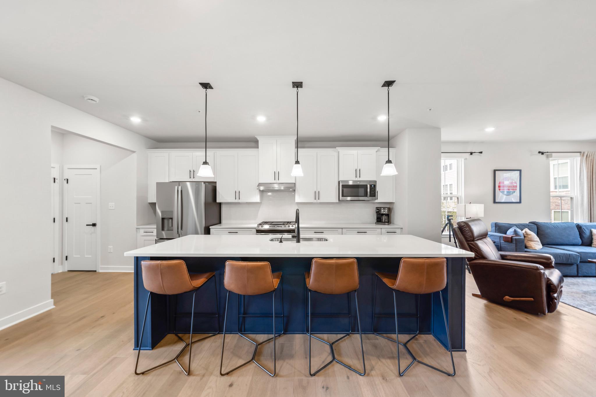 PONDS EDGE - Residential