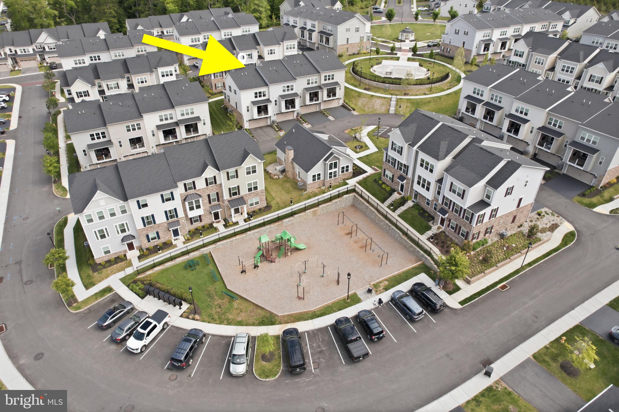 PONDS EDGE - Residential
