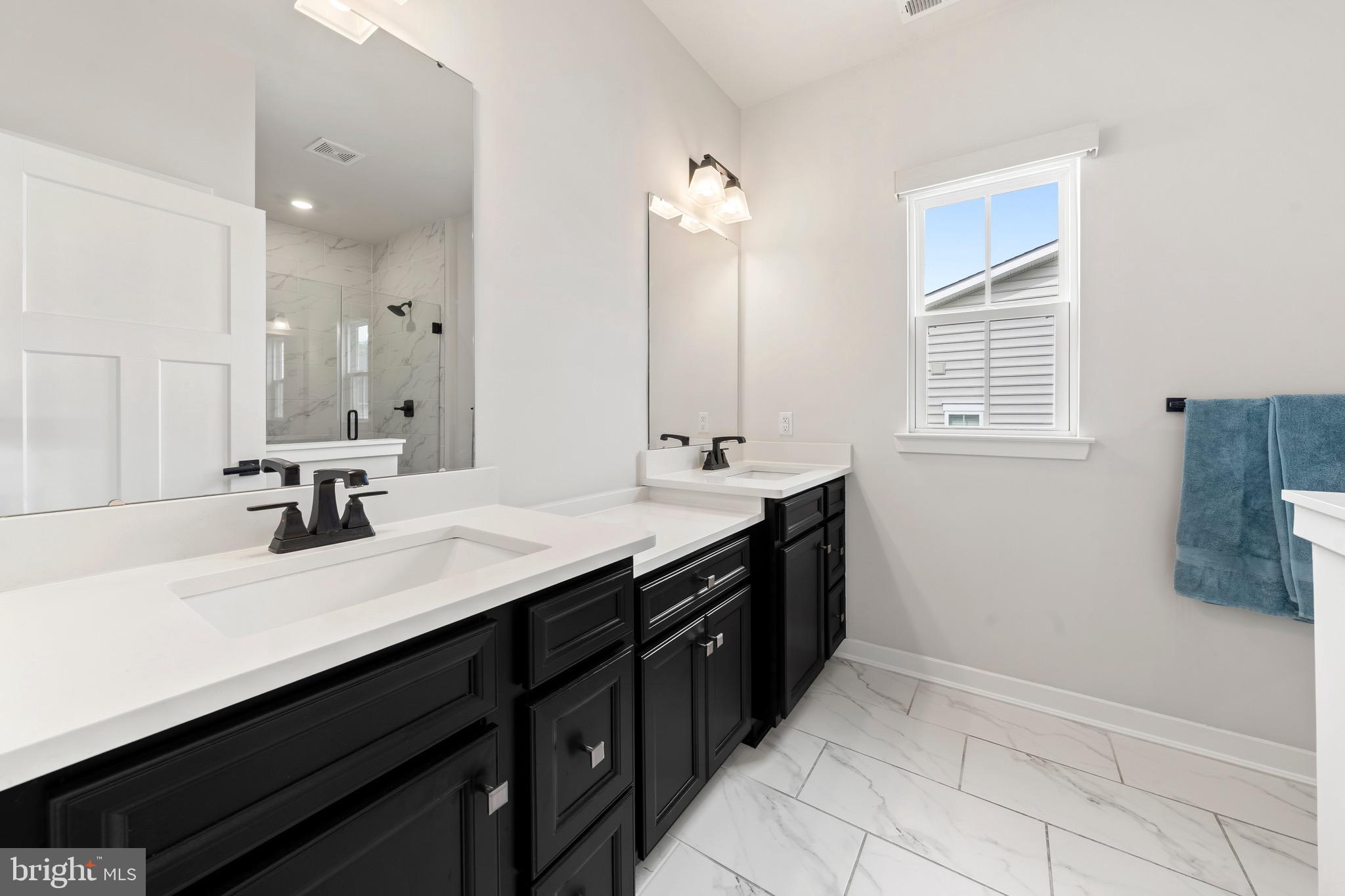 PONDS EDGE - Residential
