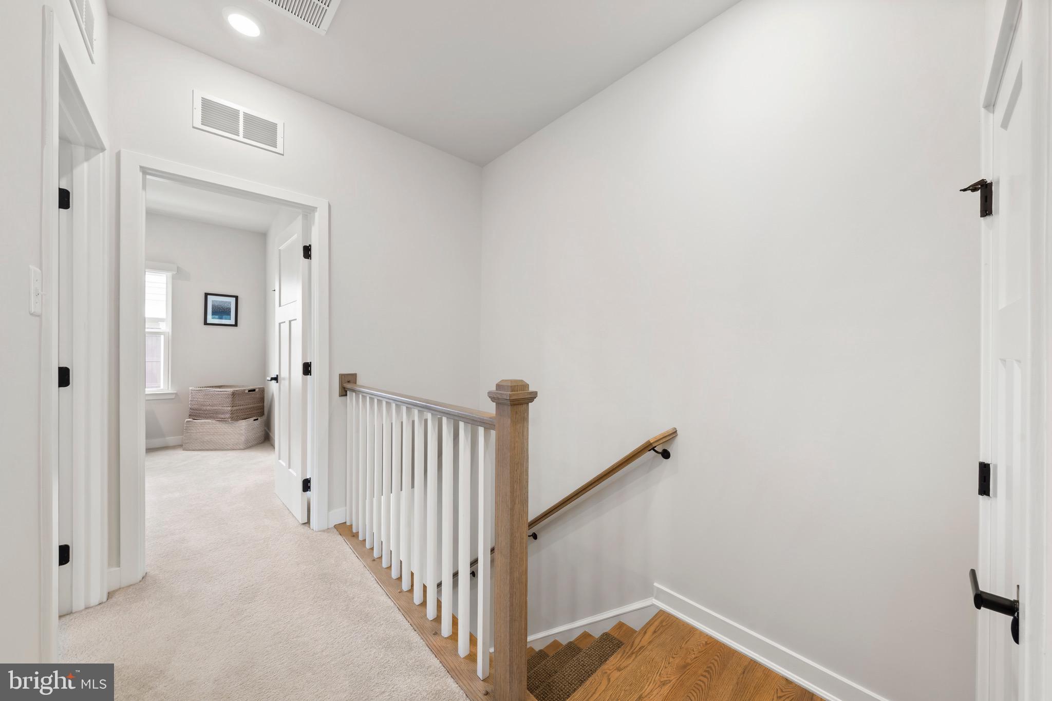 PONDS EDGE - Residential