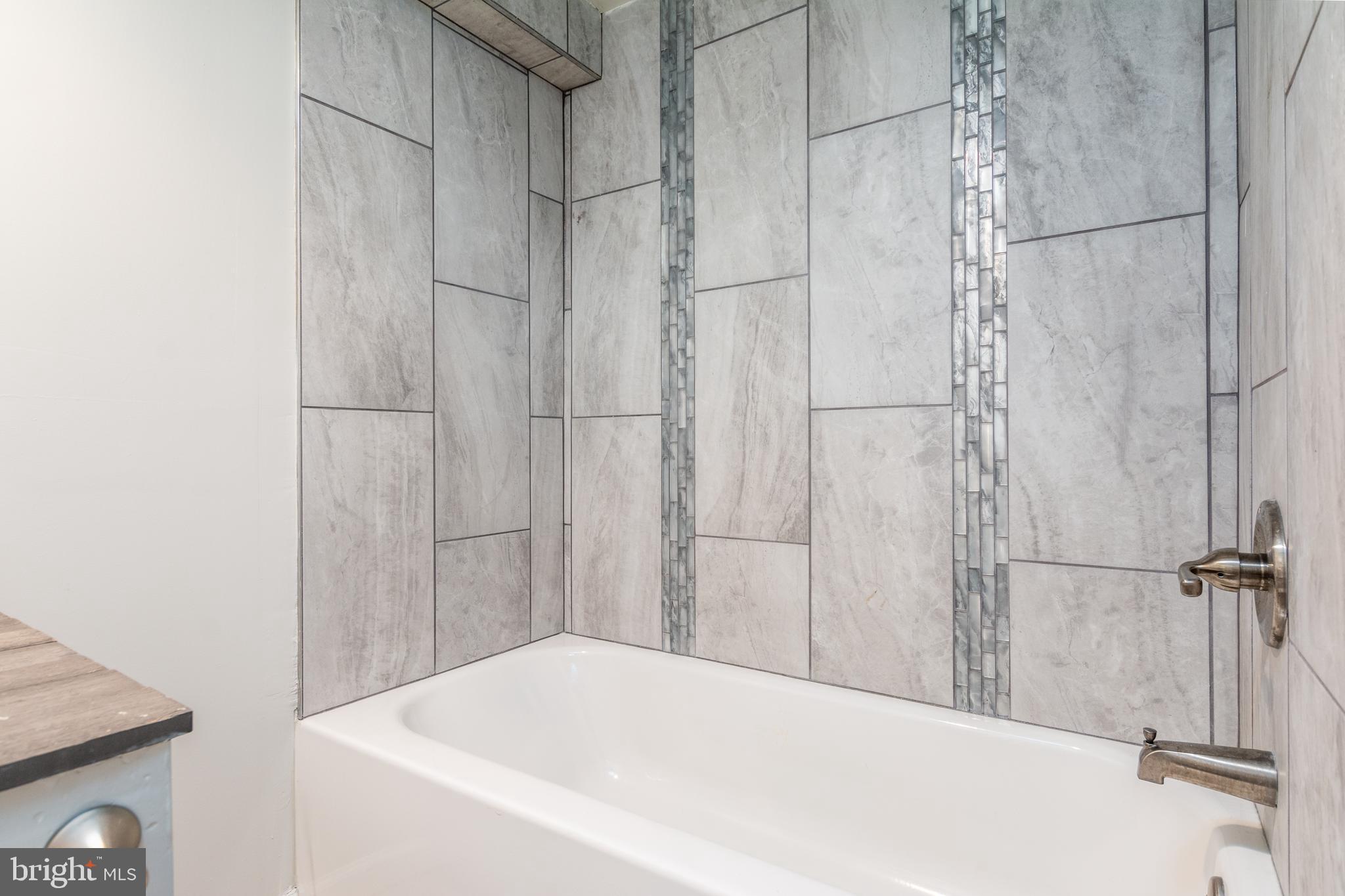 OAKCREST - Residential